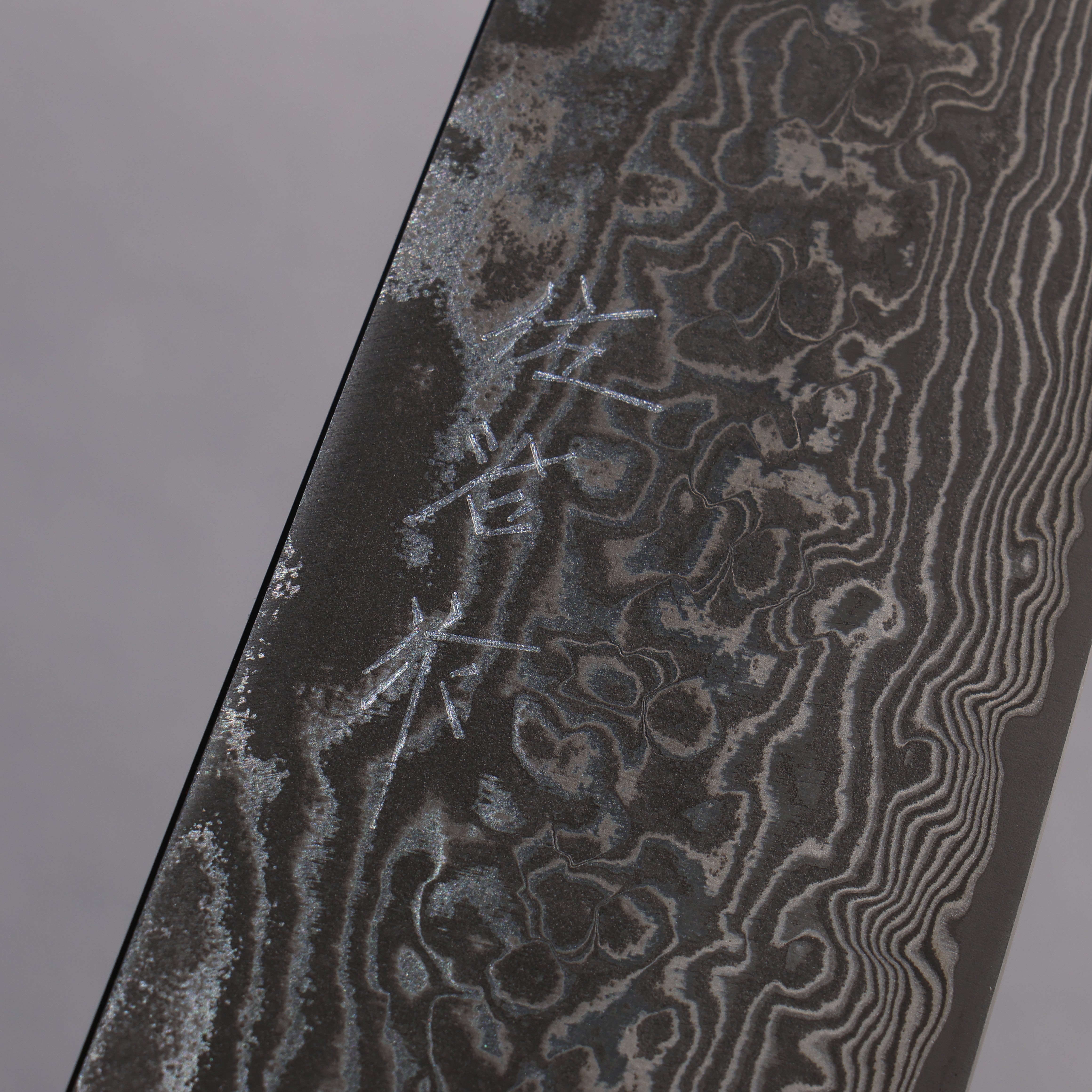 Takeshi Saji SG2 Black Damascus Santoku 180mm White Deer Horn Handle - Seisuke Knife