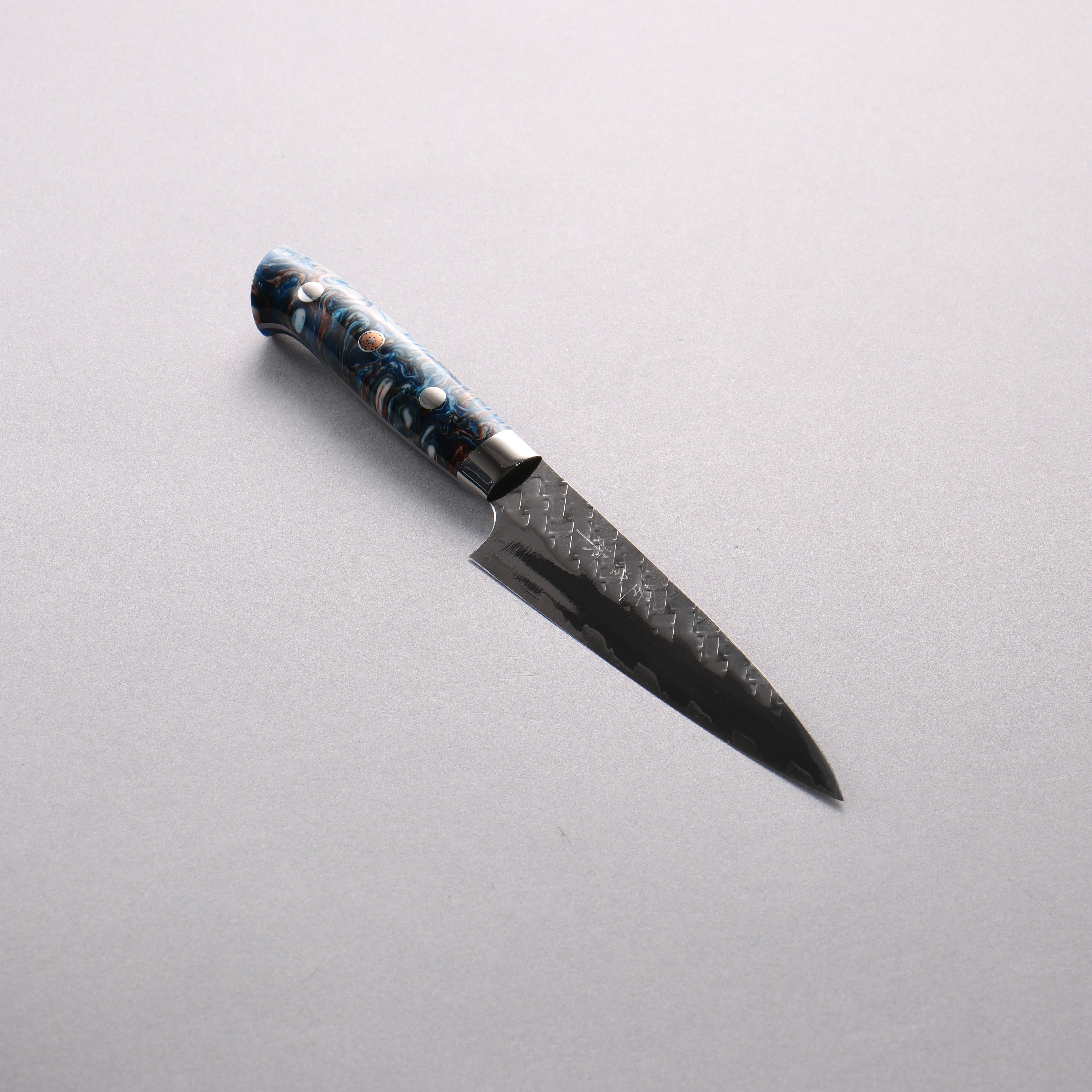 Takeshi Saji SPG STRIX Hammered Migaki Finished Petty-Utility 130mm White Blue Brown Acrylic Handle - Seisuke Knife