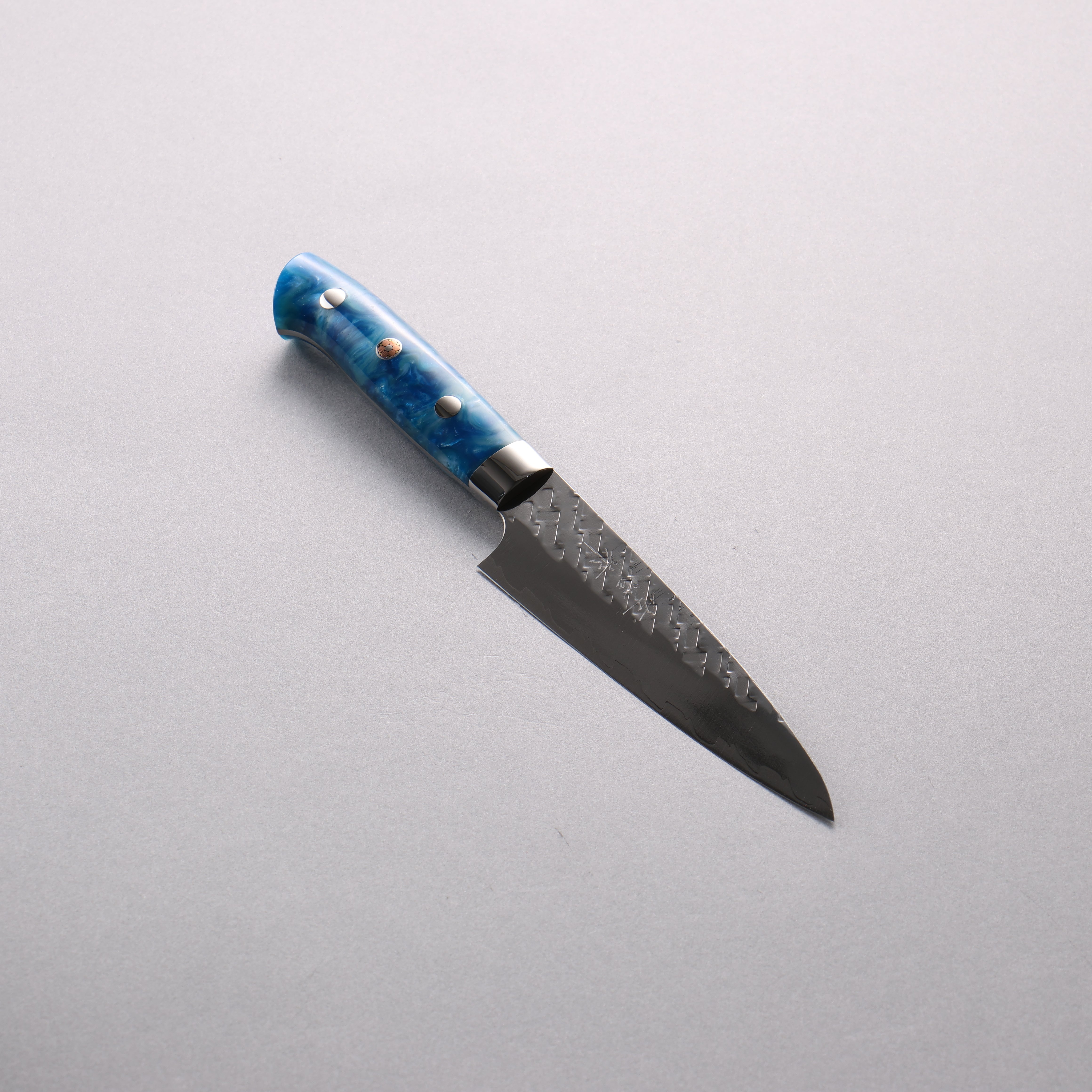 Takeshi Saji SPG STRIX Hammered Migaki Finished Petty-Utility 130mm White Blue Black Acrylic Handle - Seisuke Knife