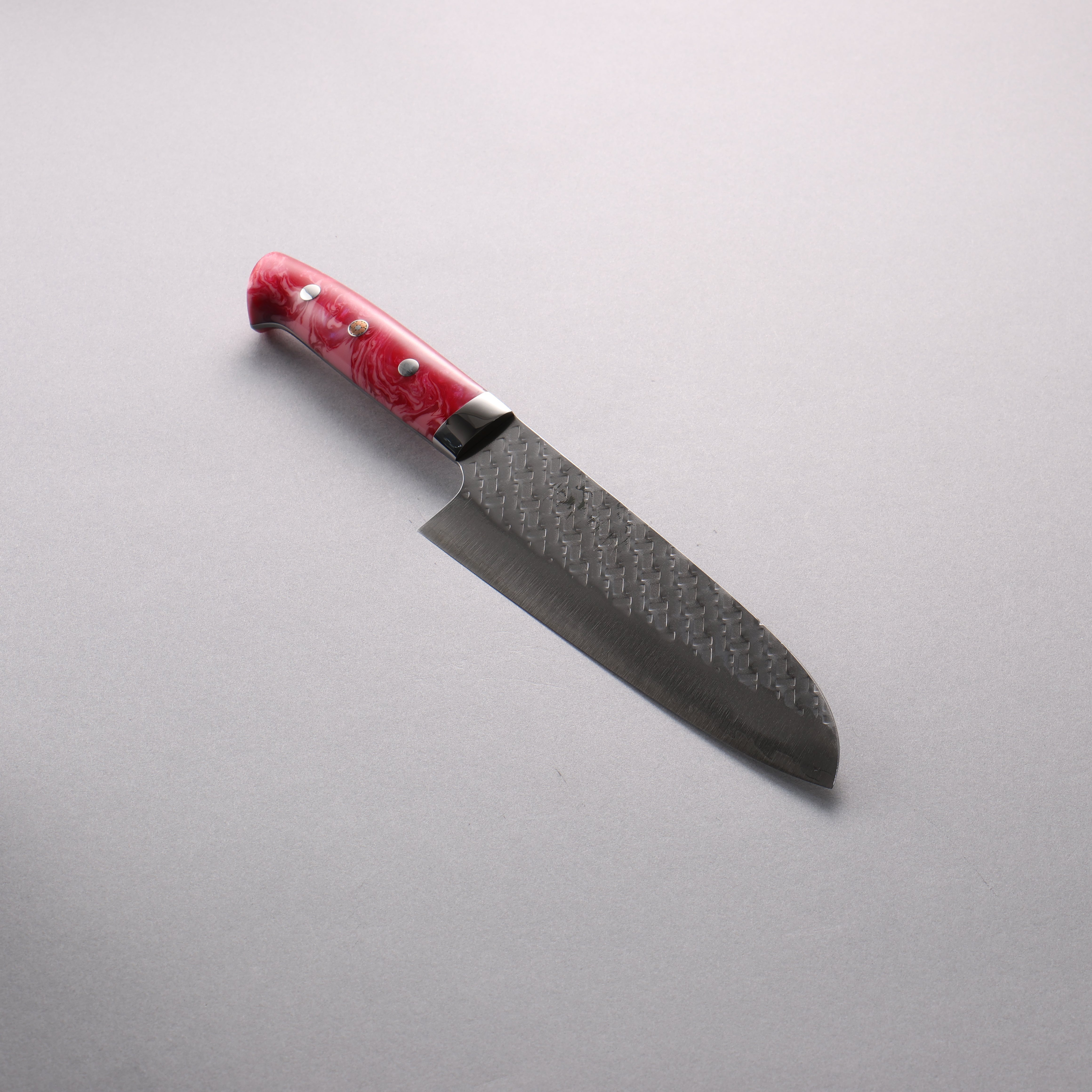 Takeshi Saji SPG STRIX Hammered Migaki Finished Santoku 180mm Pink and Red Marble Acrylic Handle - Seisuke Knife