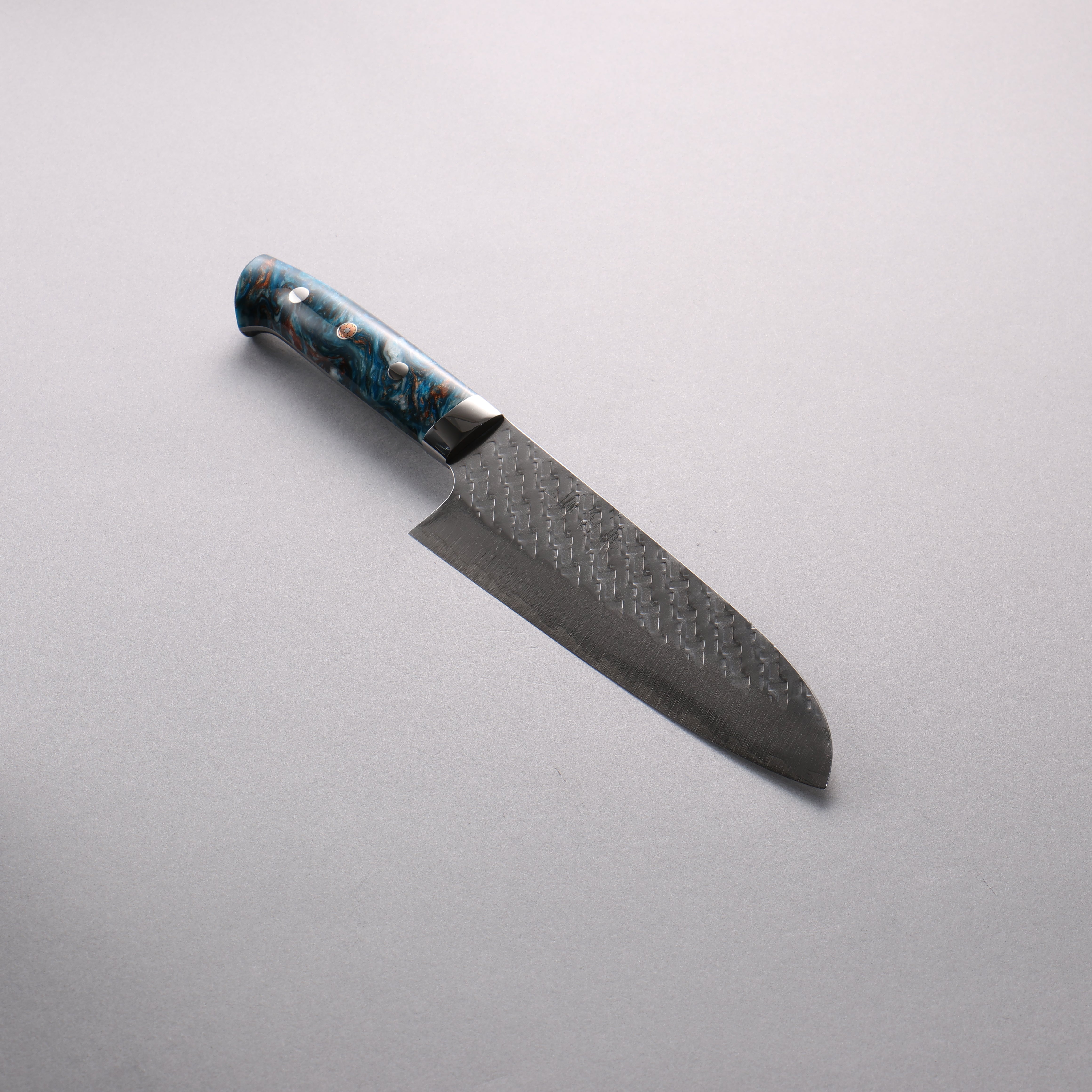 Takeshi Saji SPG STRIX Hammered Migaki Finished Santoku 180mm White Blue Brown Acrylic Handle - Seisuke Knife