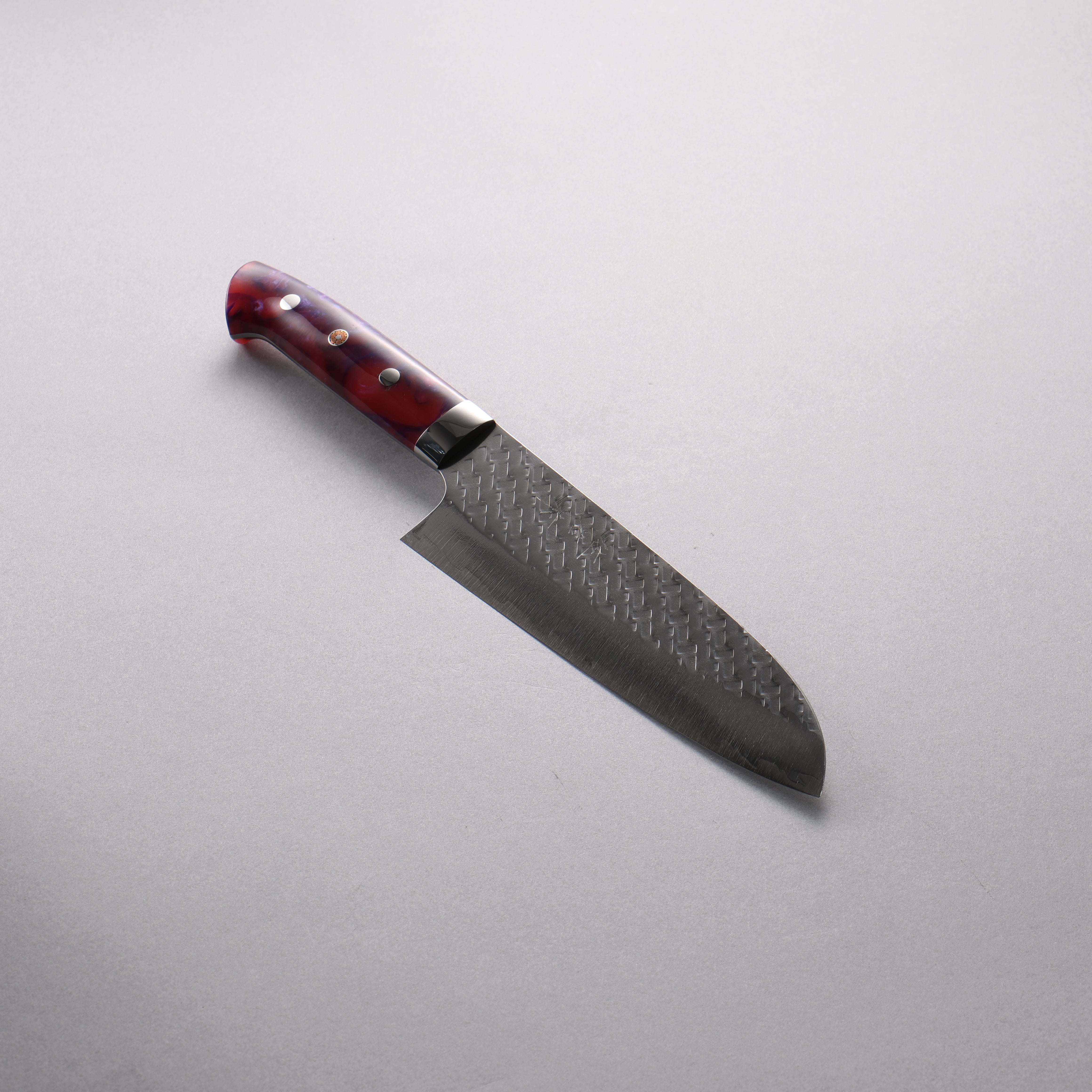 Takeshi Saji SPG STRIX Hammered Migaki Finished Santoku 180mm Purple Red White Acrylic Handle - Seisuke Knife