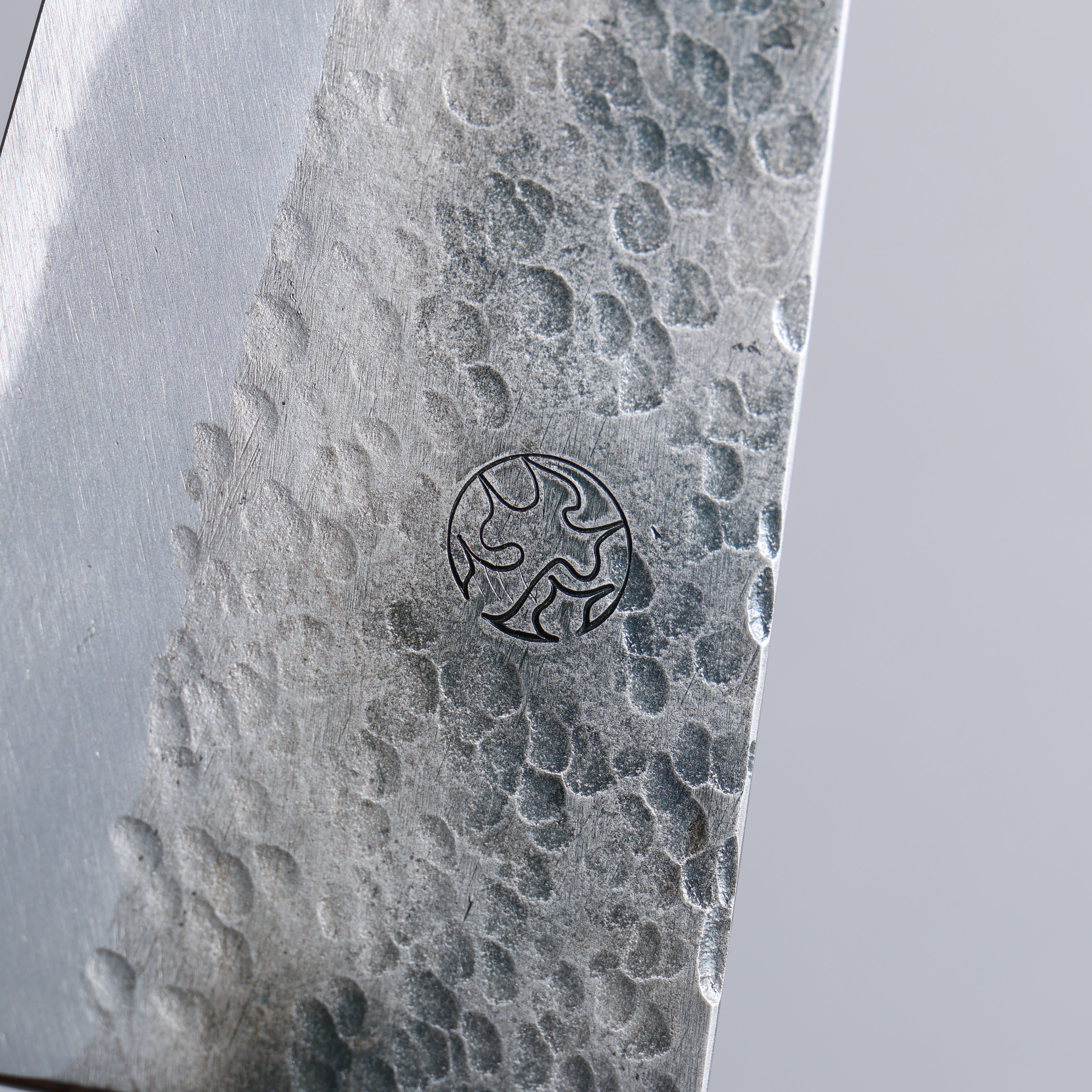 Daisuke Nishida White Steel No.1 Hammered Santoku 165mm Rosewood with Siver Rngs and Blue turquoise Ferrule and End Cap Handle - Seisuke Knife