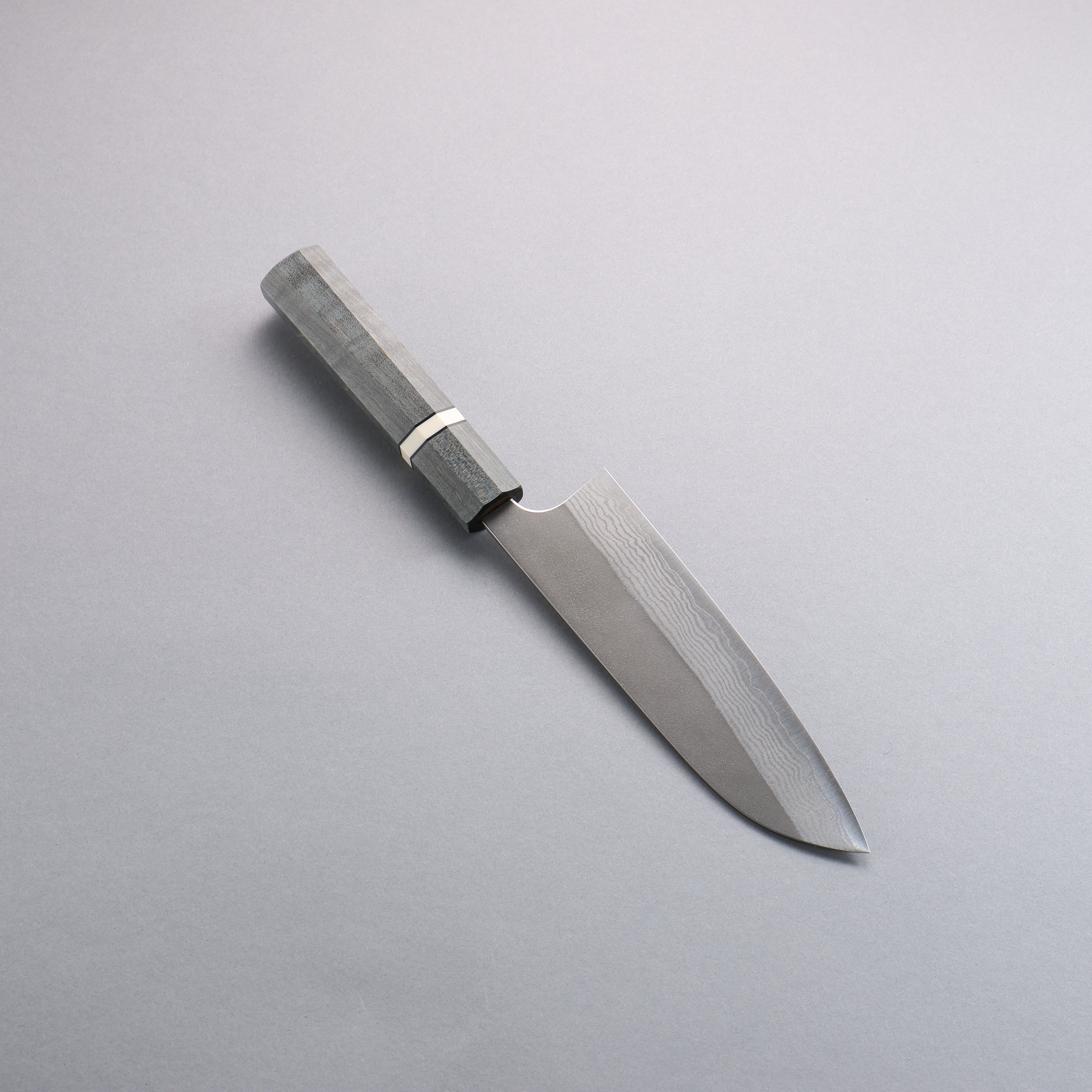 Yoshimi Kato VG10 Nashiji Damascus Santoku 170mm Gray Stablilized Wood (White Ring) Handle - Seisuke Knife