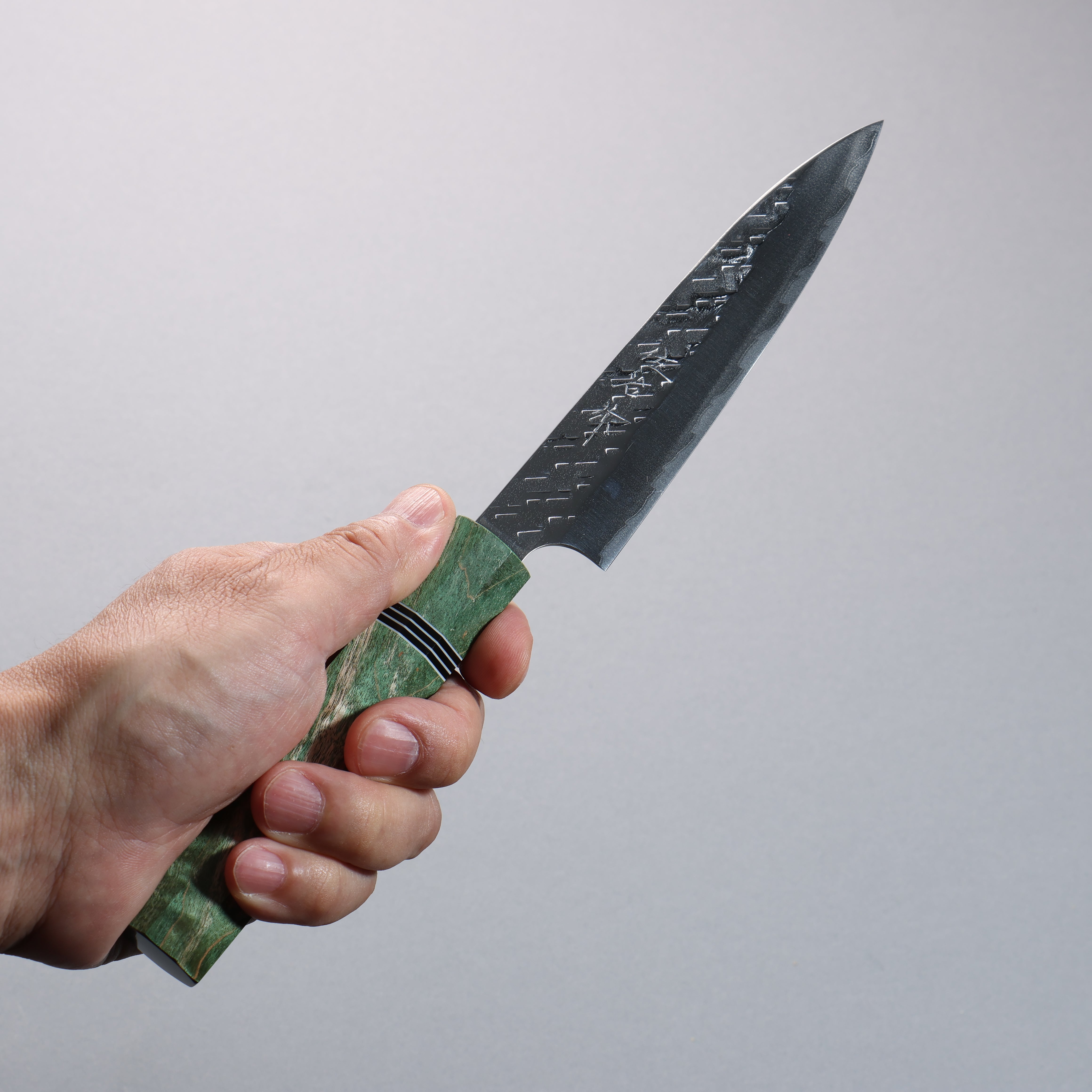 Takeshi Saji SPG STRIX Hammered Migaki Finished Petty-Utility 130mm Green Stabilized Wood (with Black and White Ring) Handle - Seisuke Knife