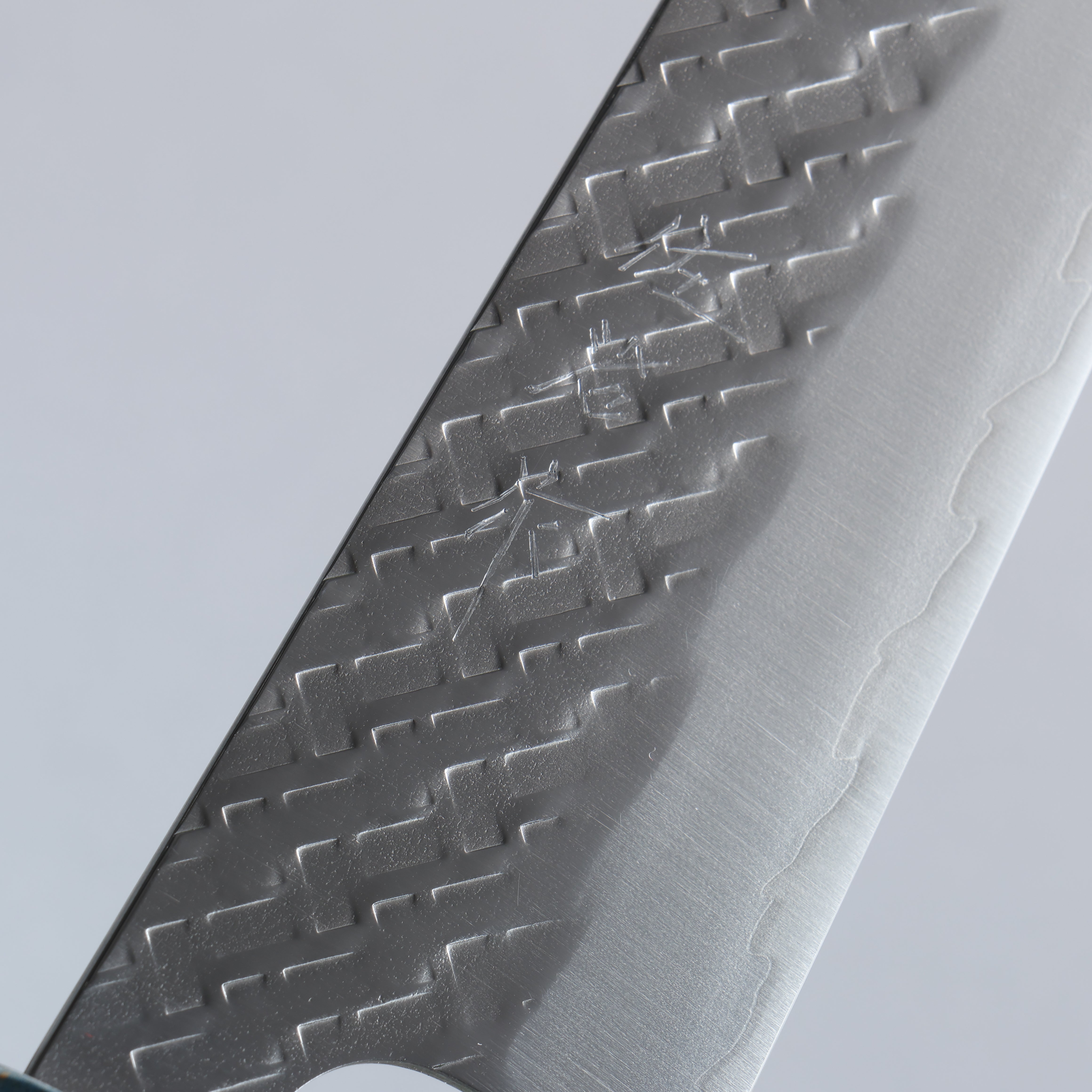 Takeshi Saji SPG STRIX Hammered Migaki Finished Bunka 165mm Blue Stabilized Wood (with White and Black Ring) Handle - Seisuke Knife
