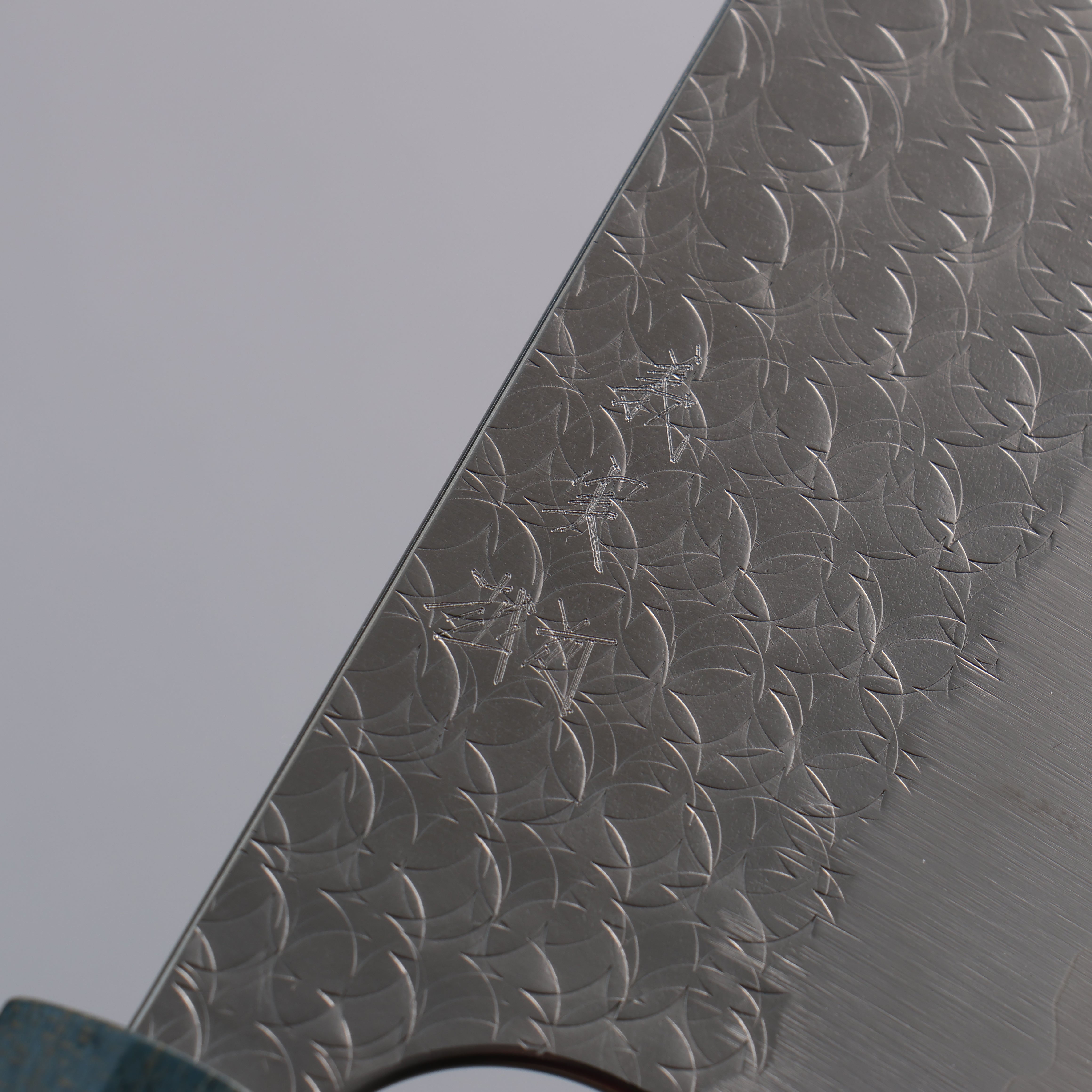 Yoshimi Kato Minamo SG2 Hammered Nakiri 165mm Blue Stabilized Wood (With Black Ring) Handle - Seisuke Knife