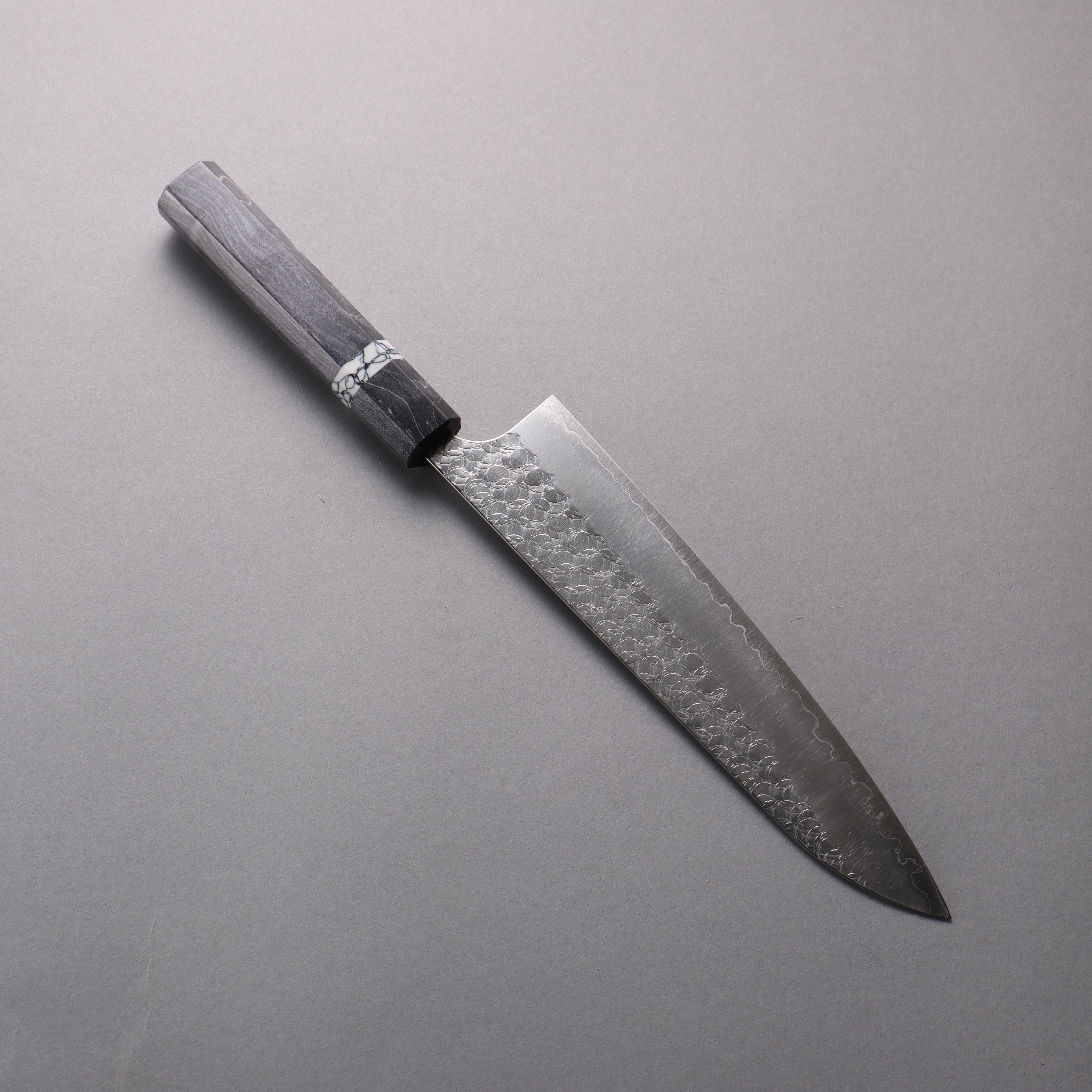 Yoshimi Kato Minamo SG2 Hammered Gyuto 210mm Gray Stabilized Wood (White turquoise Ring) Handle - Seisuke Knife