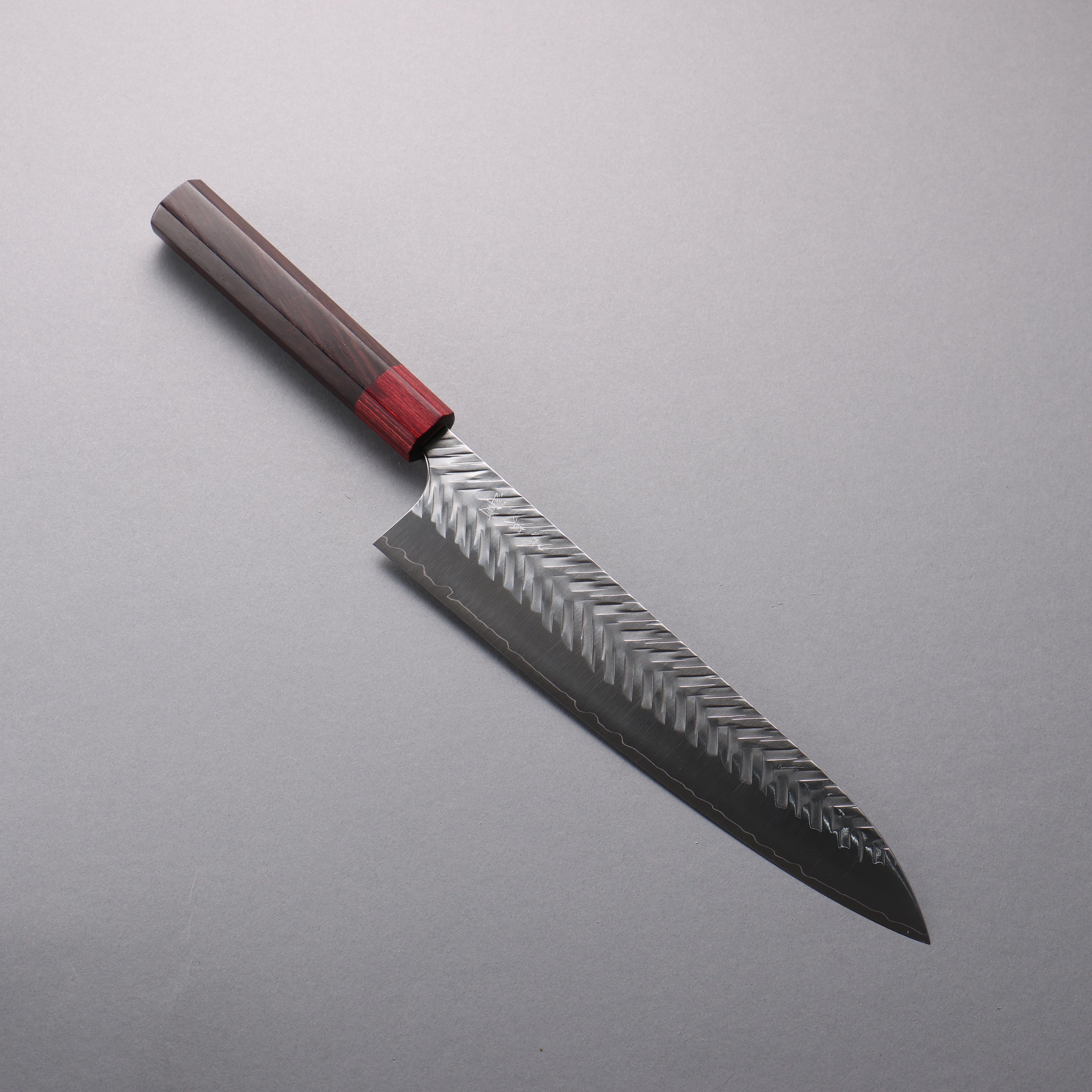 Yoshimi Kato SPG STRIX Hammered (V) Gyuto 240mm Rosewood (ferrule: Red Pakka wood) Handle - Seisuke Knife