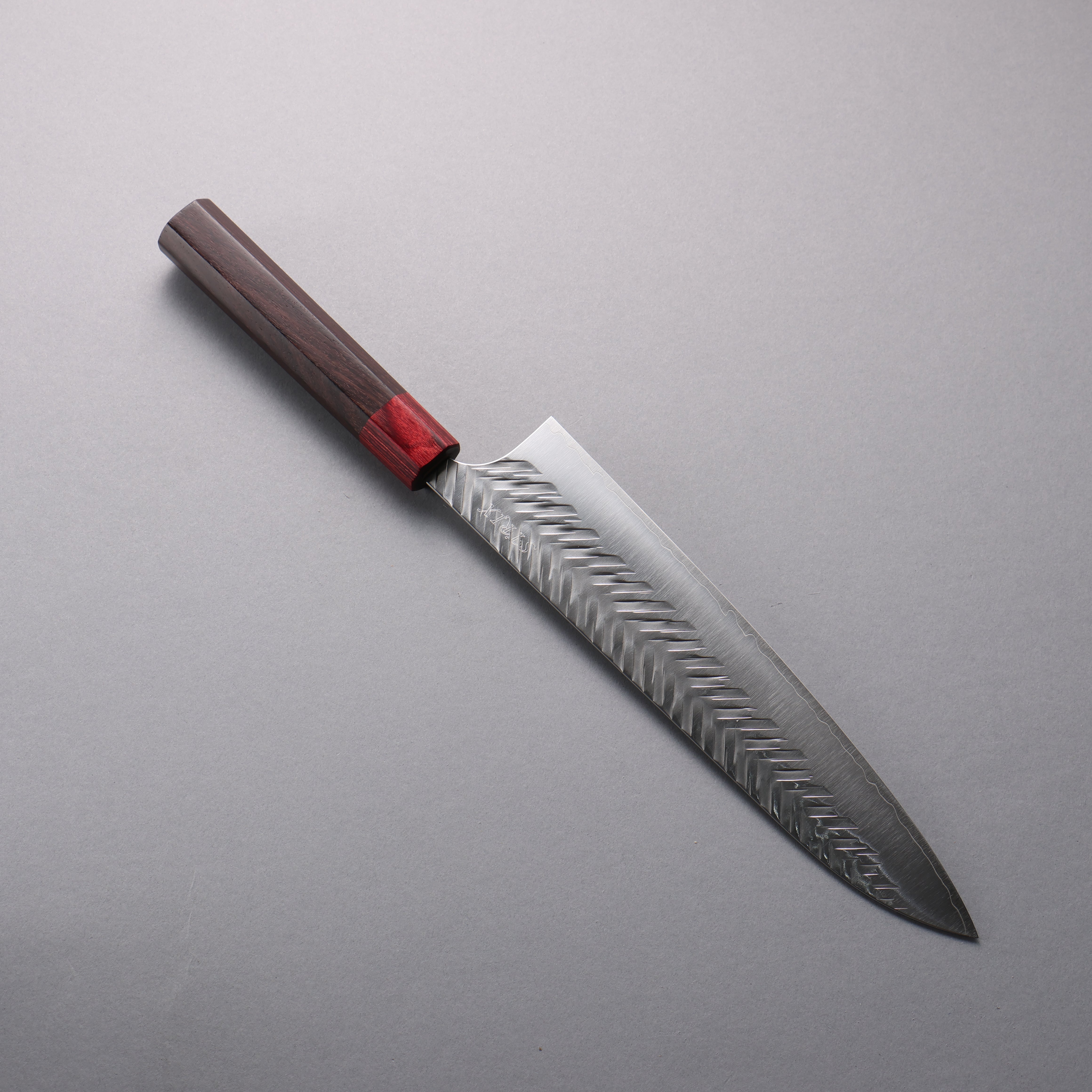 Yoshimi Kato SPG STRIX Hammered (V) Gyuto 240mm Rosewood (ferrule: Red Pakka wood) Handle - Seisuke Knife