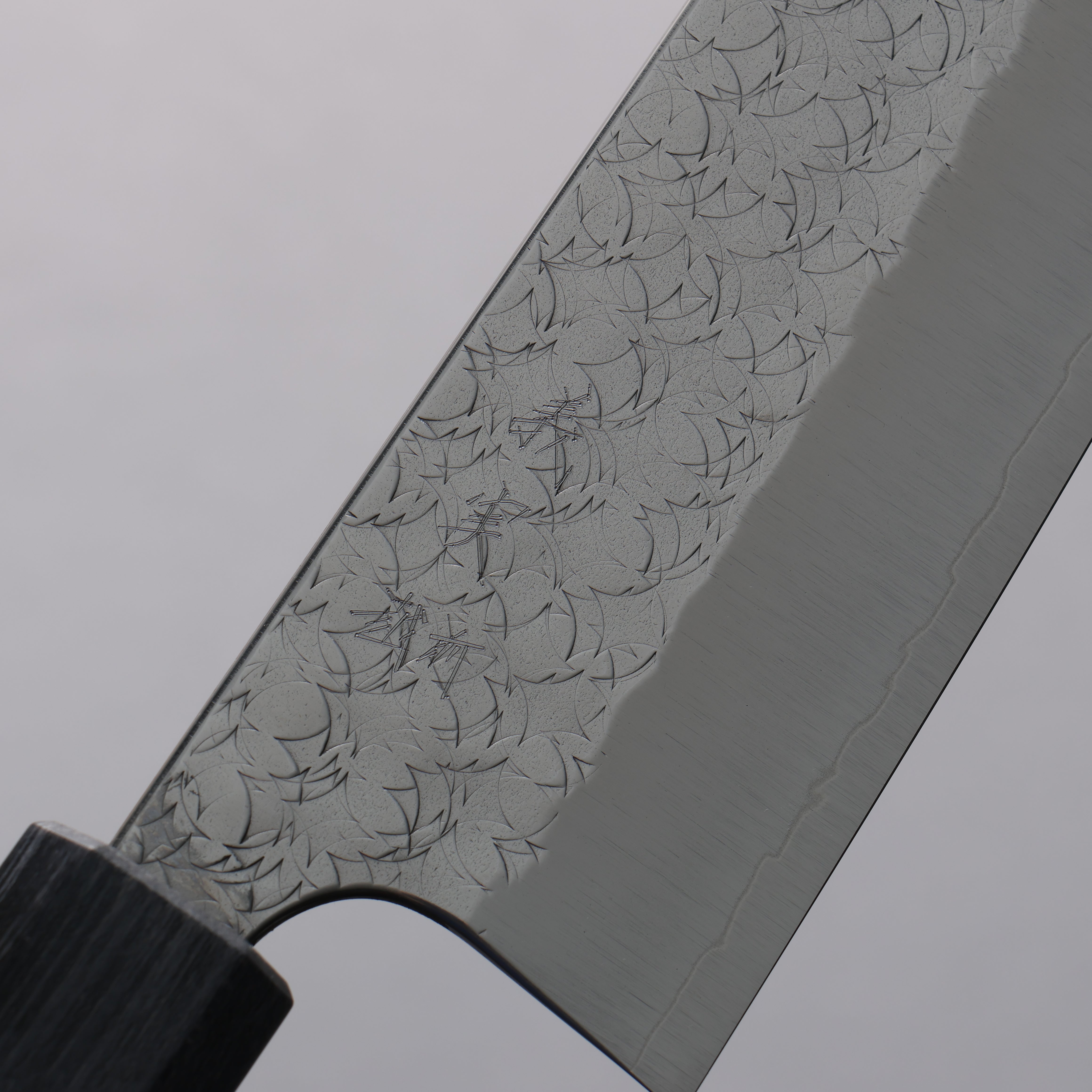 Yoshimi Kato Minamo SG2 Hammered Santoku 170mm Gray Stabilized Wood (White turquoise Ring) Handle - Seisuke Knife