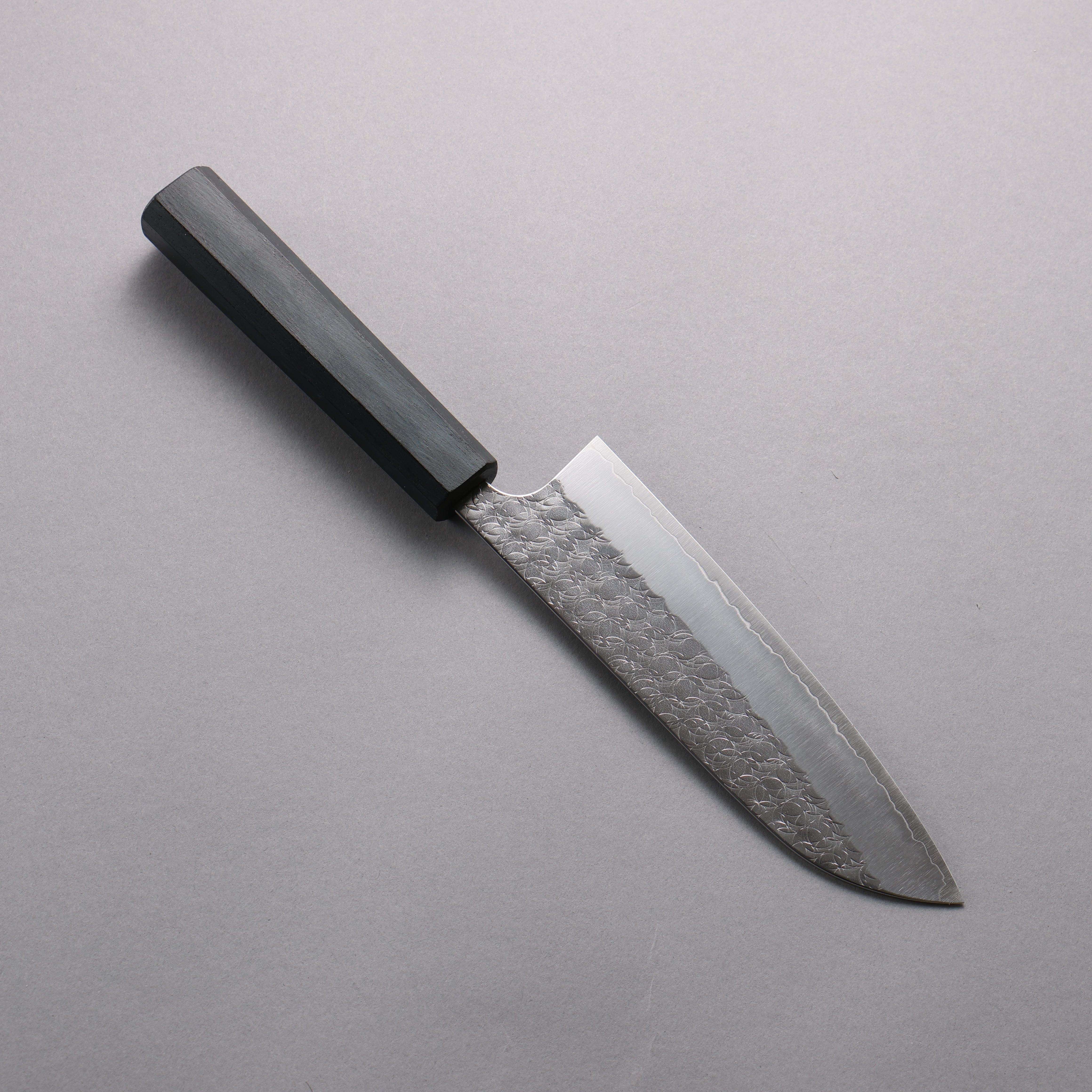 Yoshimi Kato Minamo SG2 Hammered Santoku 170mm Oak (Indigo Dyed) Handle - Seisuke Knife