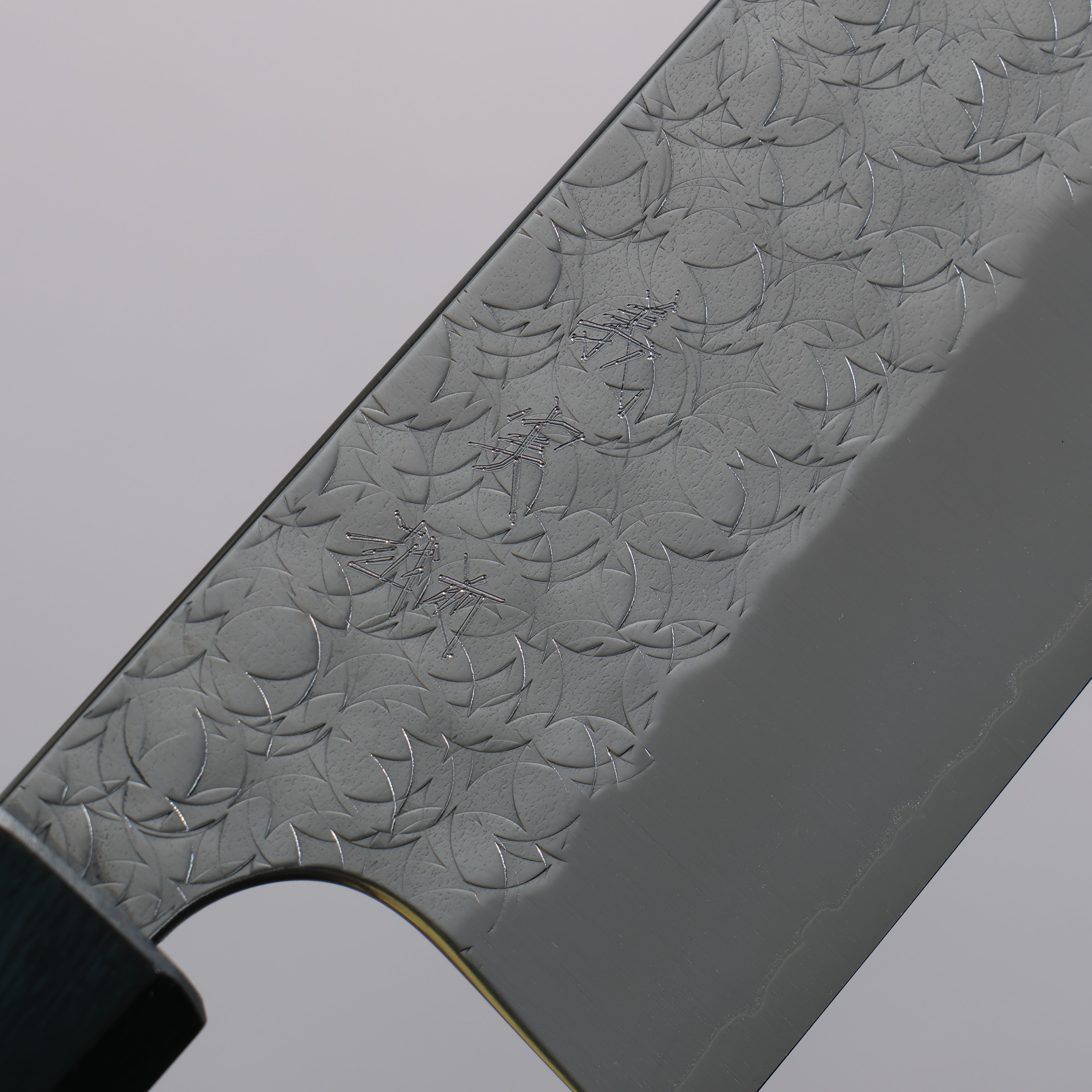 Yoshimi Kato Minamo SG2 Hammered Santoku 170mm Oak (Indigo Dyed) Handle - Seisuke Knife