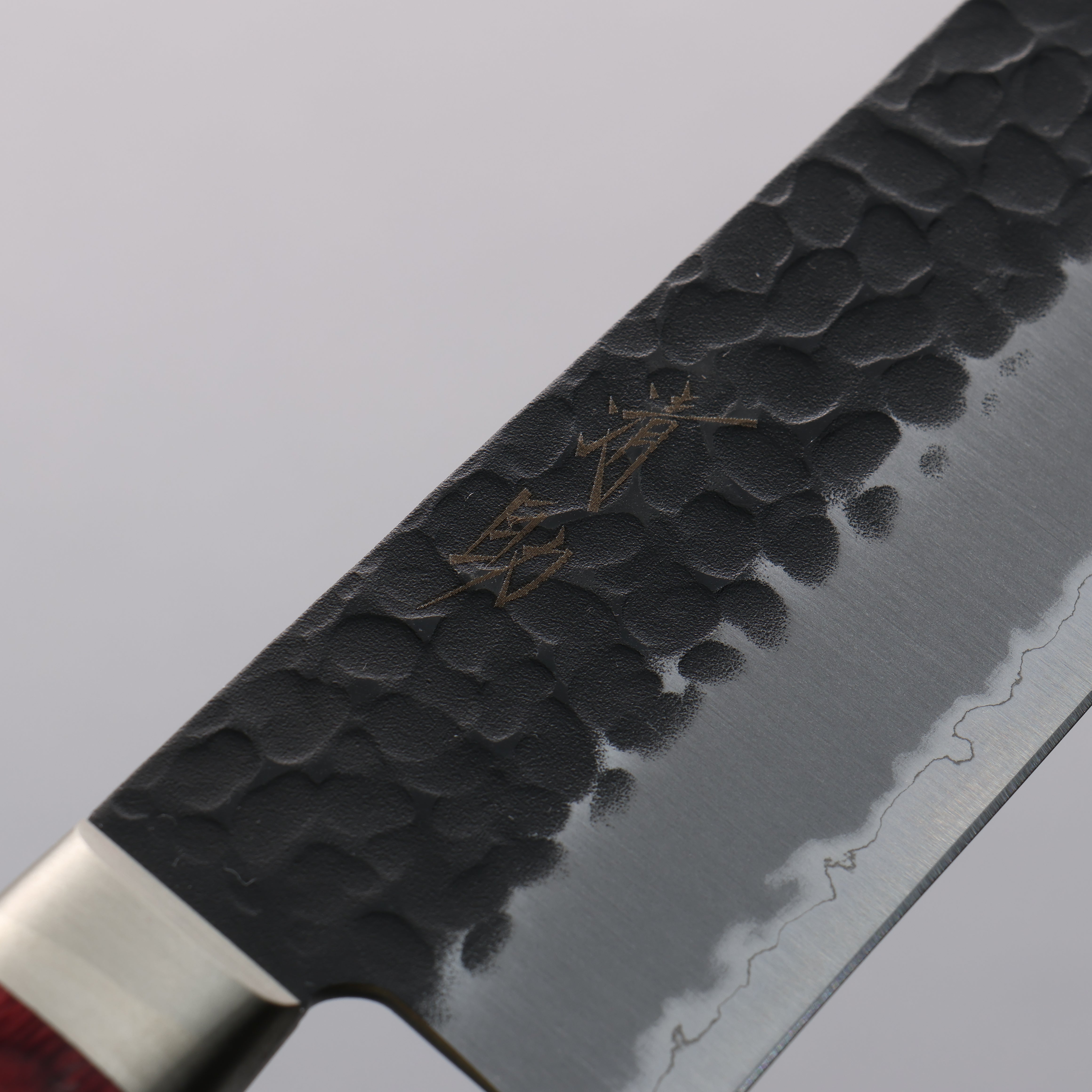 Seisuke Blue Super Hammered Black Finished Santoku 180mm Red Pakka wood Handle - Seisuke Knife