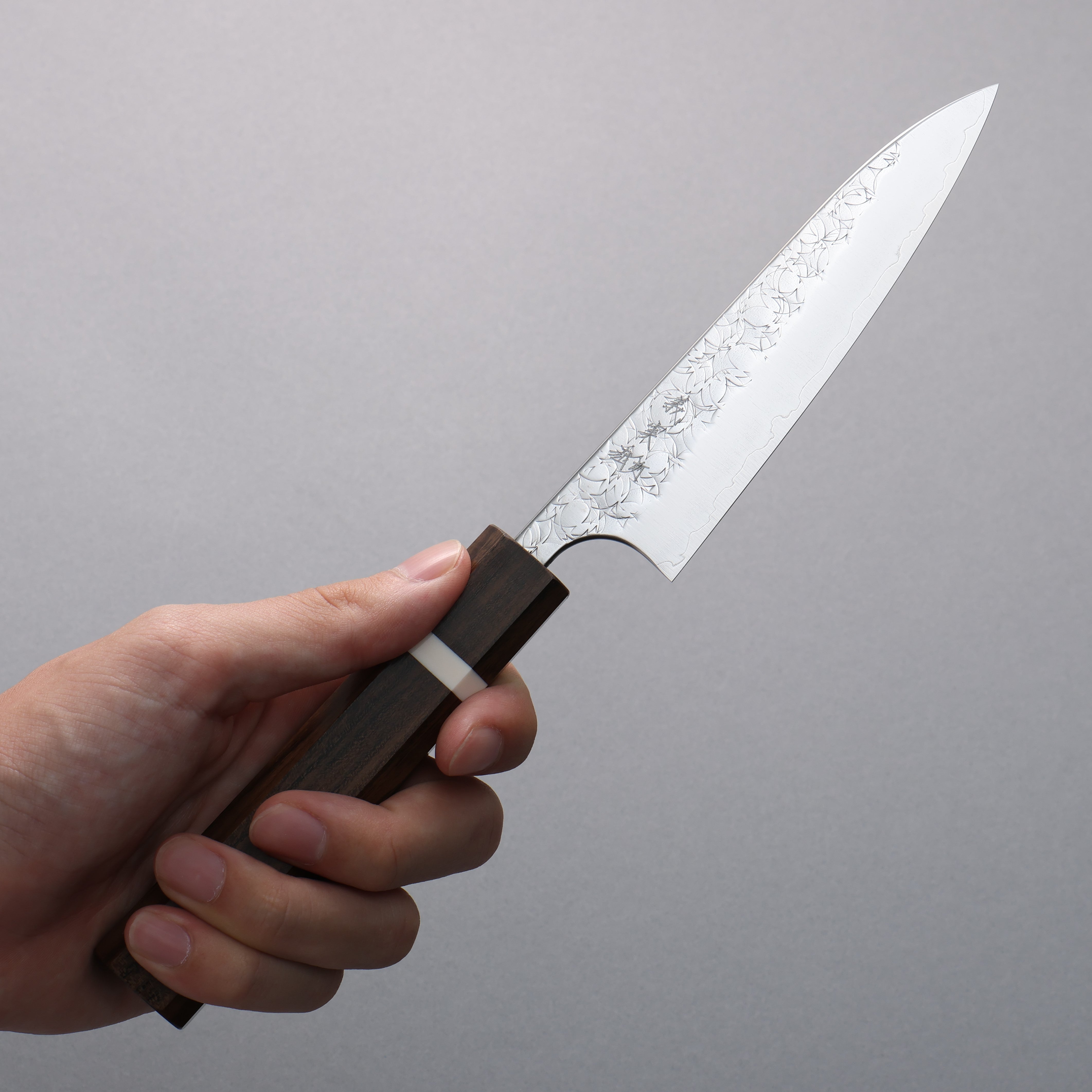 Yoshimi Kato Minamo SG2 Hammered Petty-Utility 130mm Sandalwood with White Ring Handle - Seisuke Knife