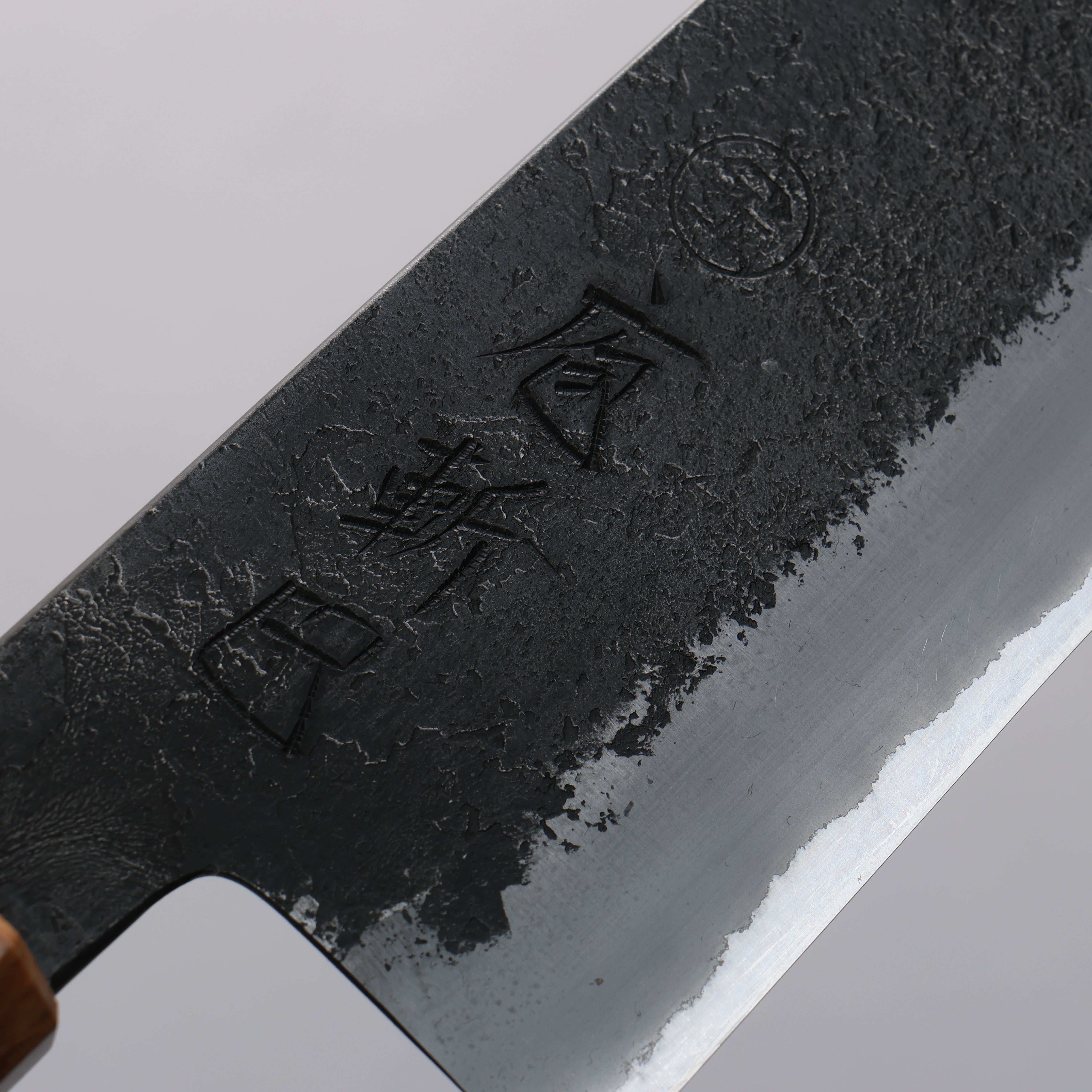Hozantomoe White Steel No.2 Kurouchi Santoku 180mm Olive Wood & Black Resin Handle - Seisuke Knife