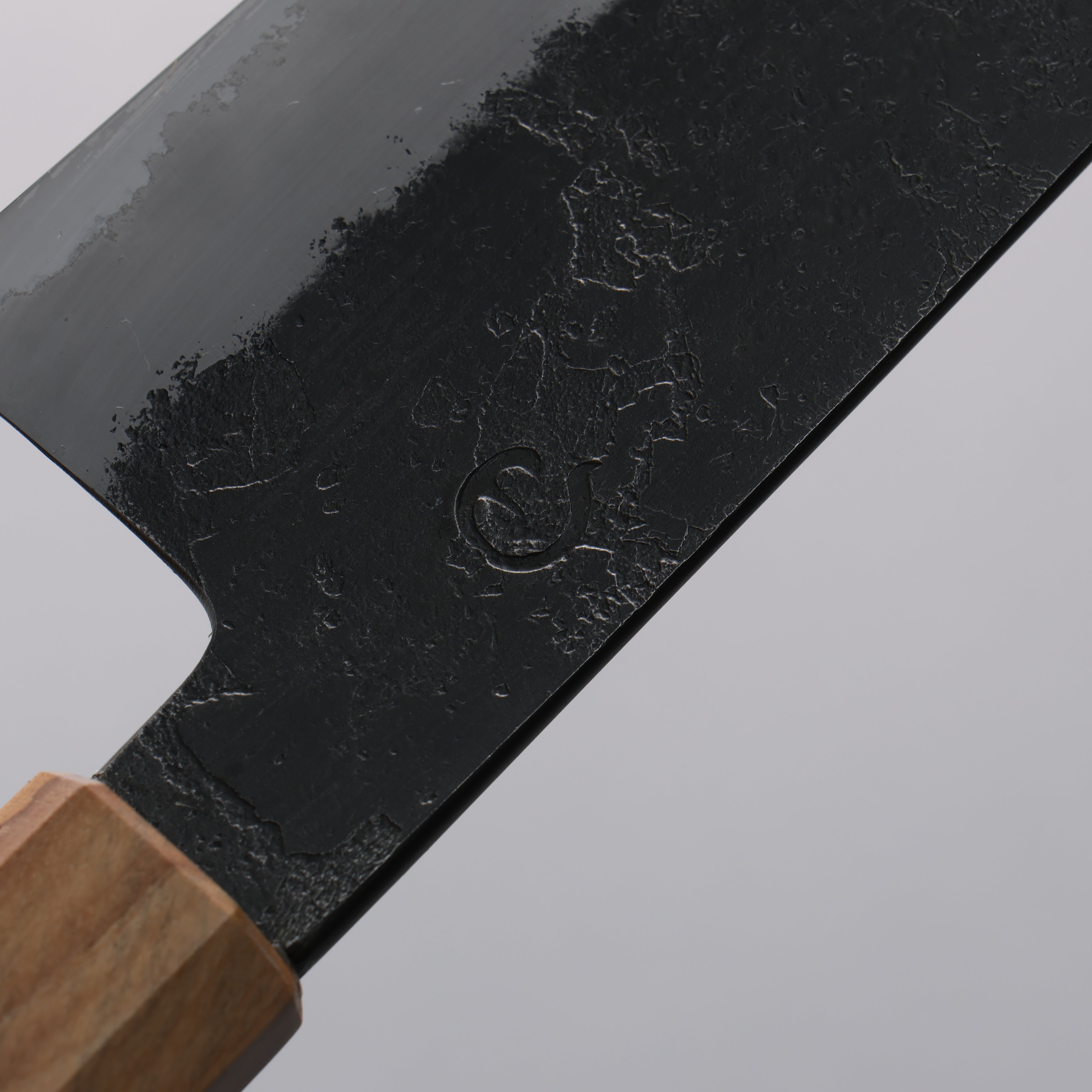 Hozantomoe White Steel No.2 Kurouchi Santoku 180mm Olive Wood & Black Resin Handle - Seisuke Knife