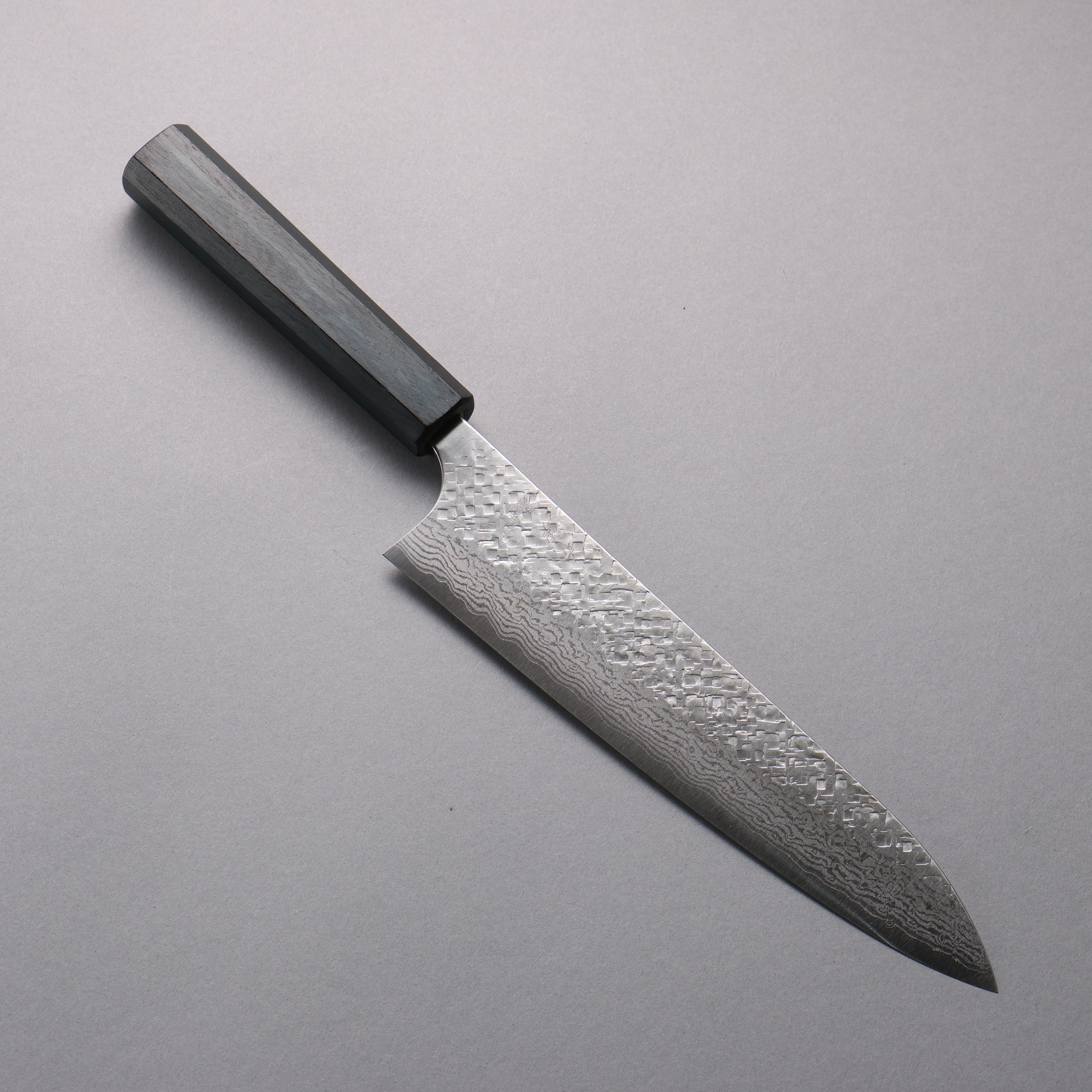 Yoshimi Kato VG10 Damascus Hammered(square) Gyuto 210mm Oak (Indigo Dyed) Handle - Seisuke Knife
