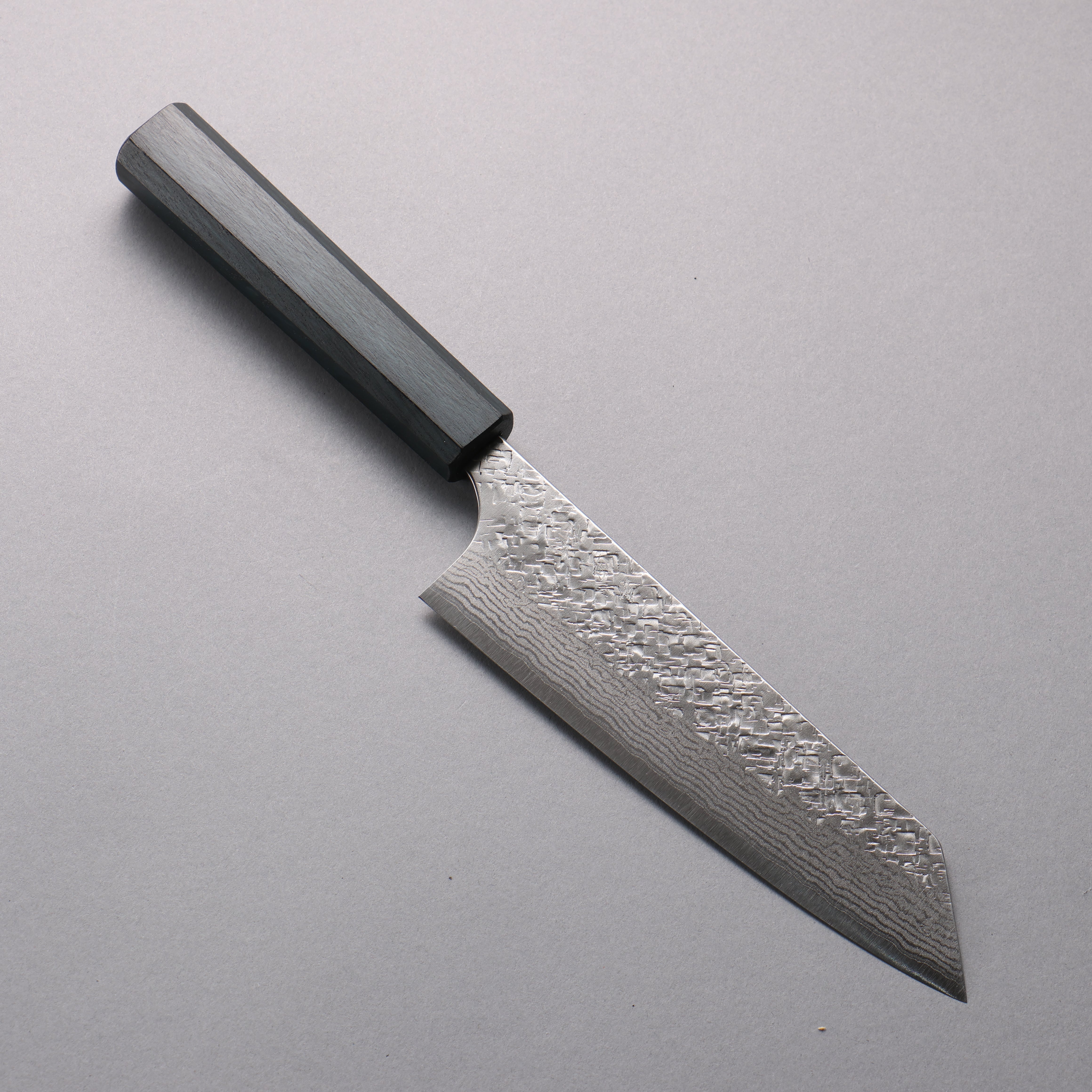 Yoshimi Kato VG10 Damascus Hammered(square) Bunka 170mm Oak (Indigo Dyed) Handle - Seisuke Knife