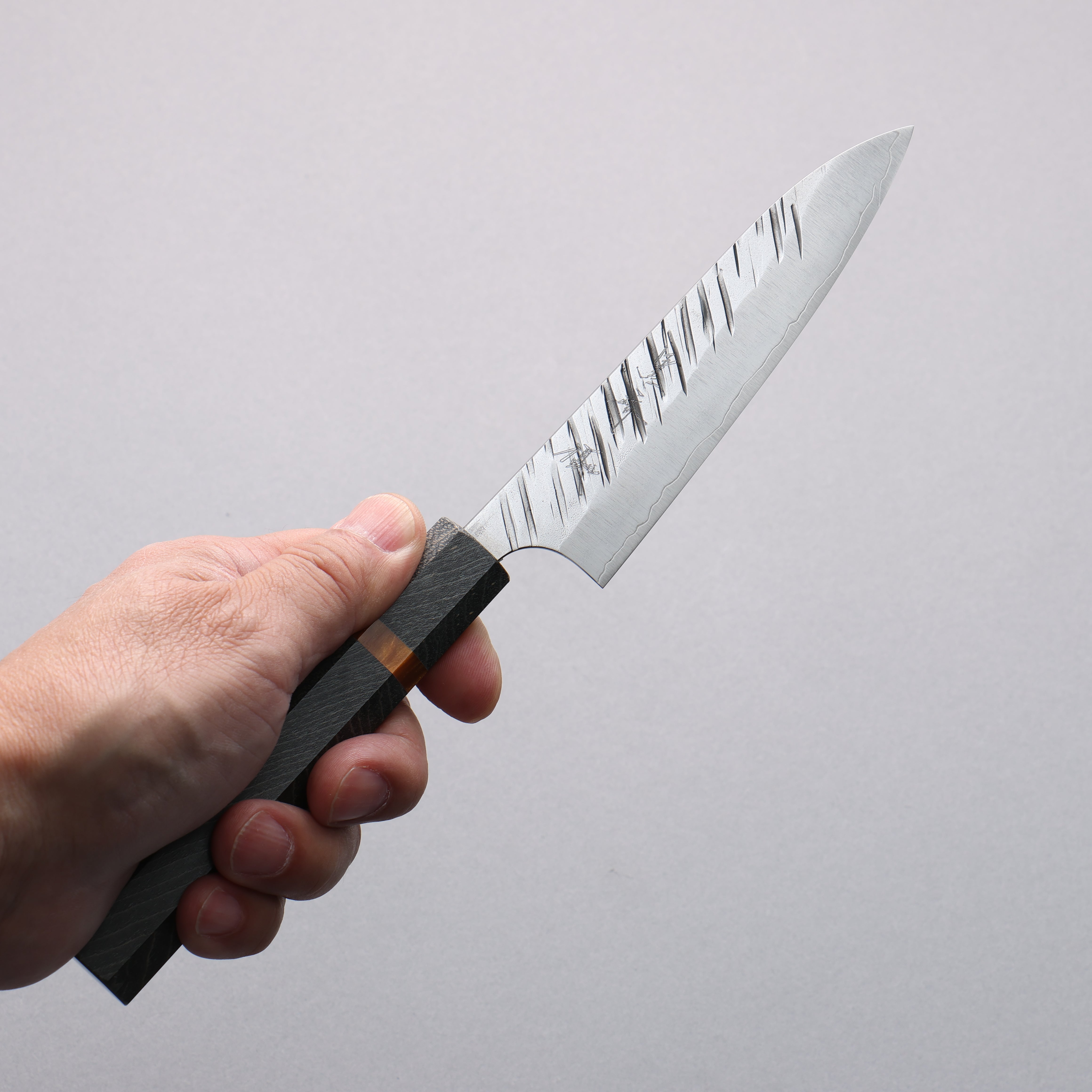 Yu Kurosaki Fujin SG2 Hammered Petty-Utility 120mm Stabilized wood (With Acrylic Ring) Handle - Seisuke Knife