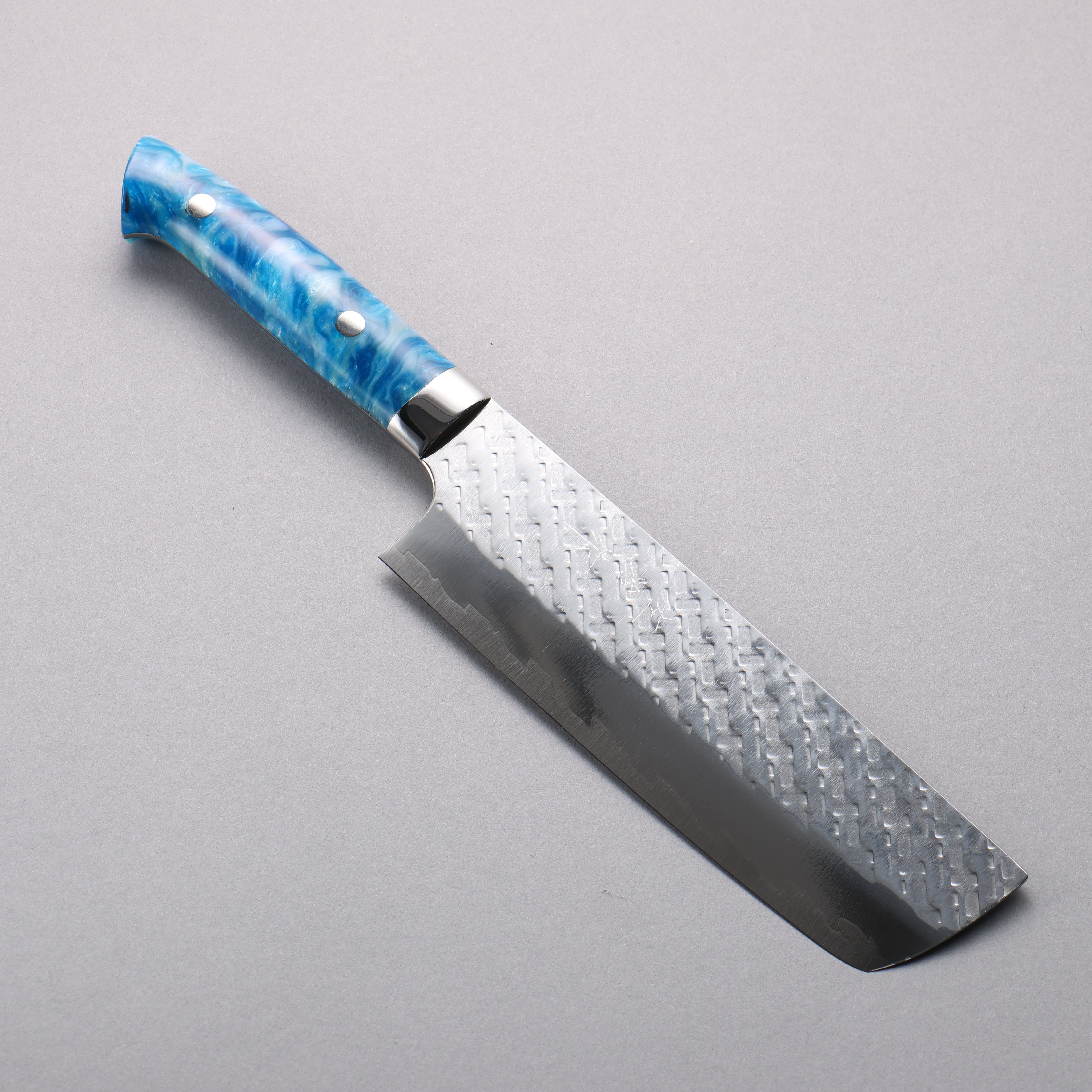 Takeshi Saji SPG STRIX Hammered Migaki Finished Nakiri 165mm Blue and White Acrylic Handle - Seisuke Knife