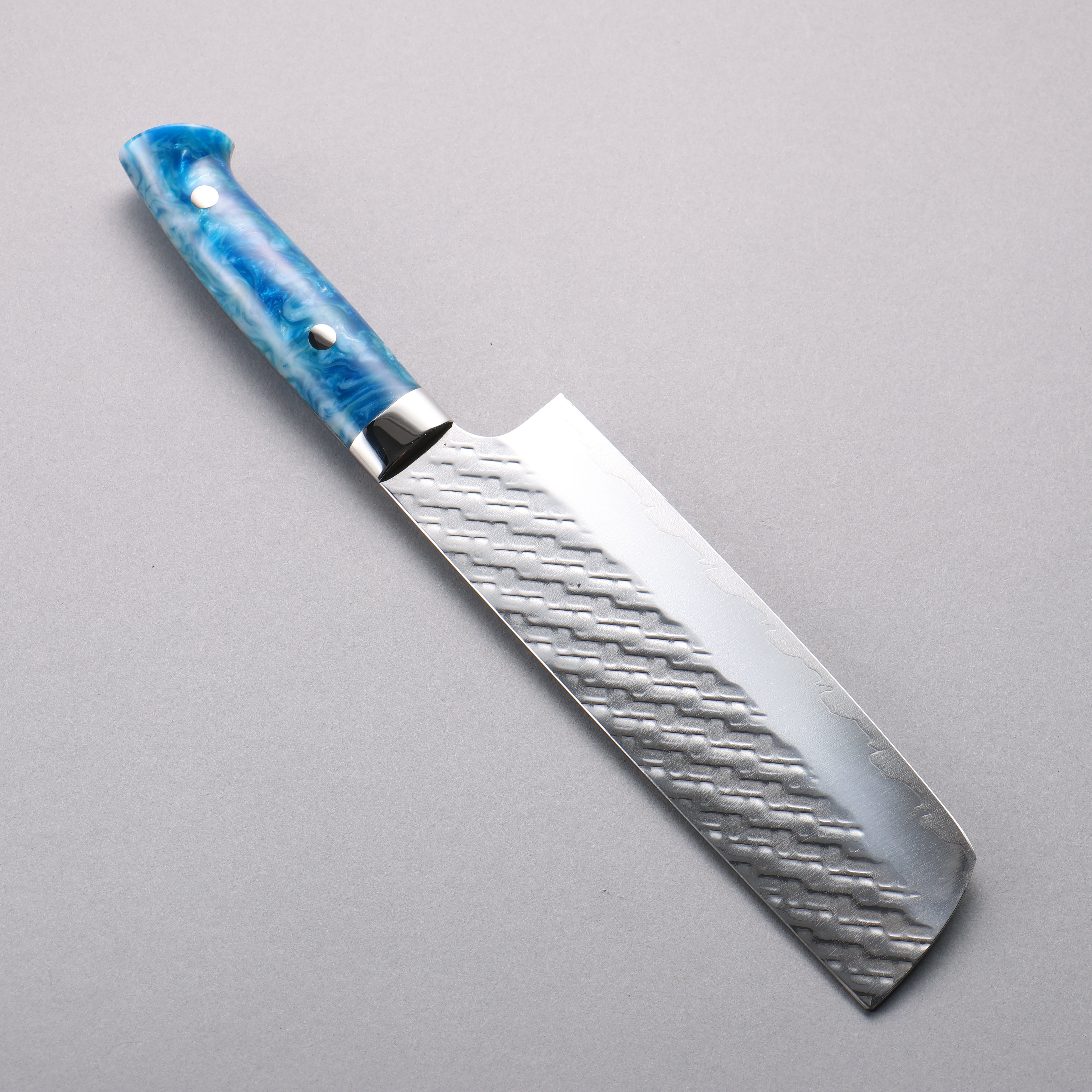 Takeshi Saji SPG STRIX Hammered Migaki Finished Nakiri 165mm Blue and White Acrylic Handle - Seisuke Knife