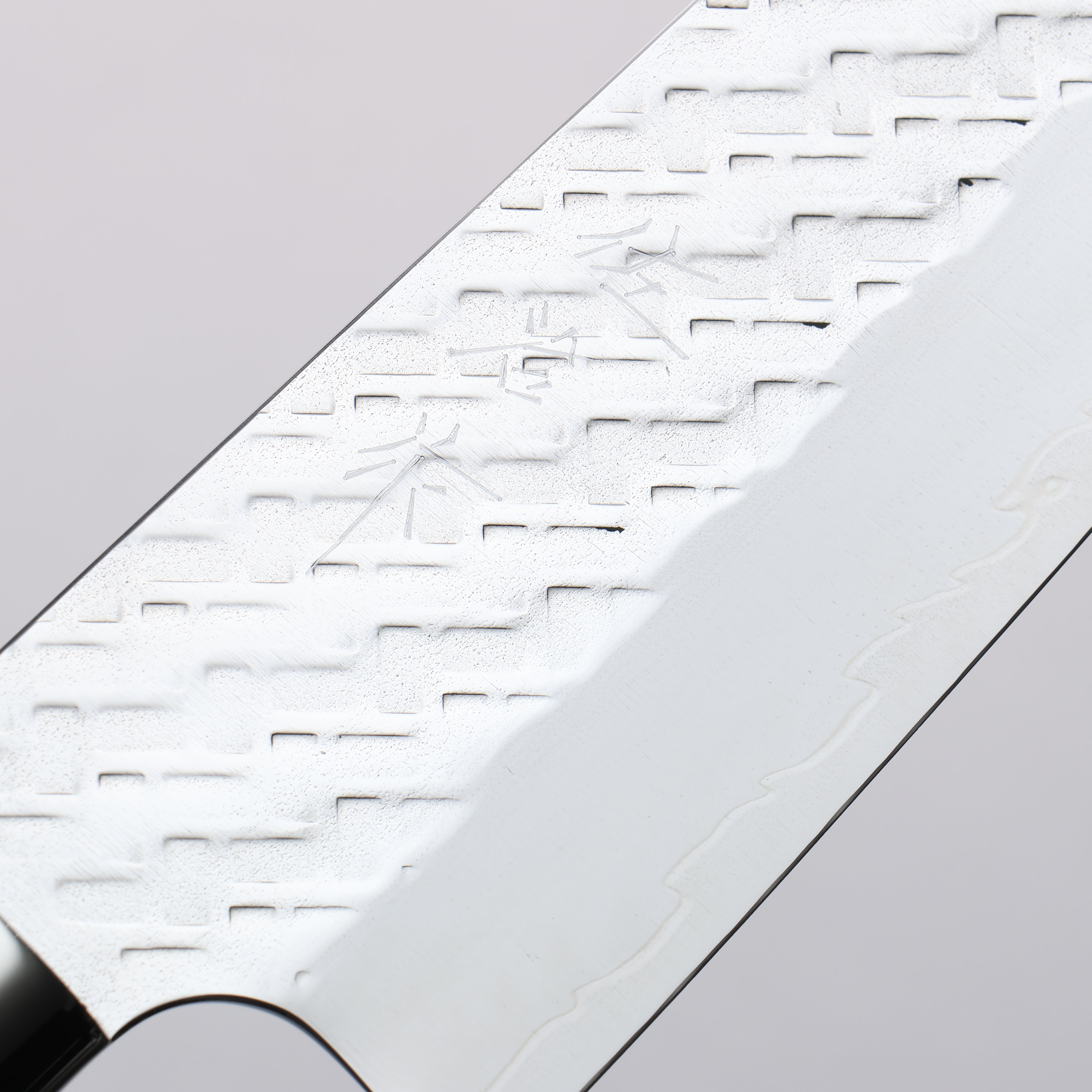 Takeshi Saji SPG STRIX Hammered Migaki Finished Santoku 180mm White and Black Marble Acrylic Handle - Seisuke Knife