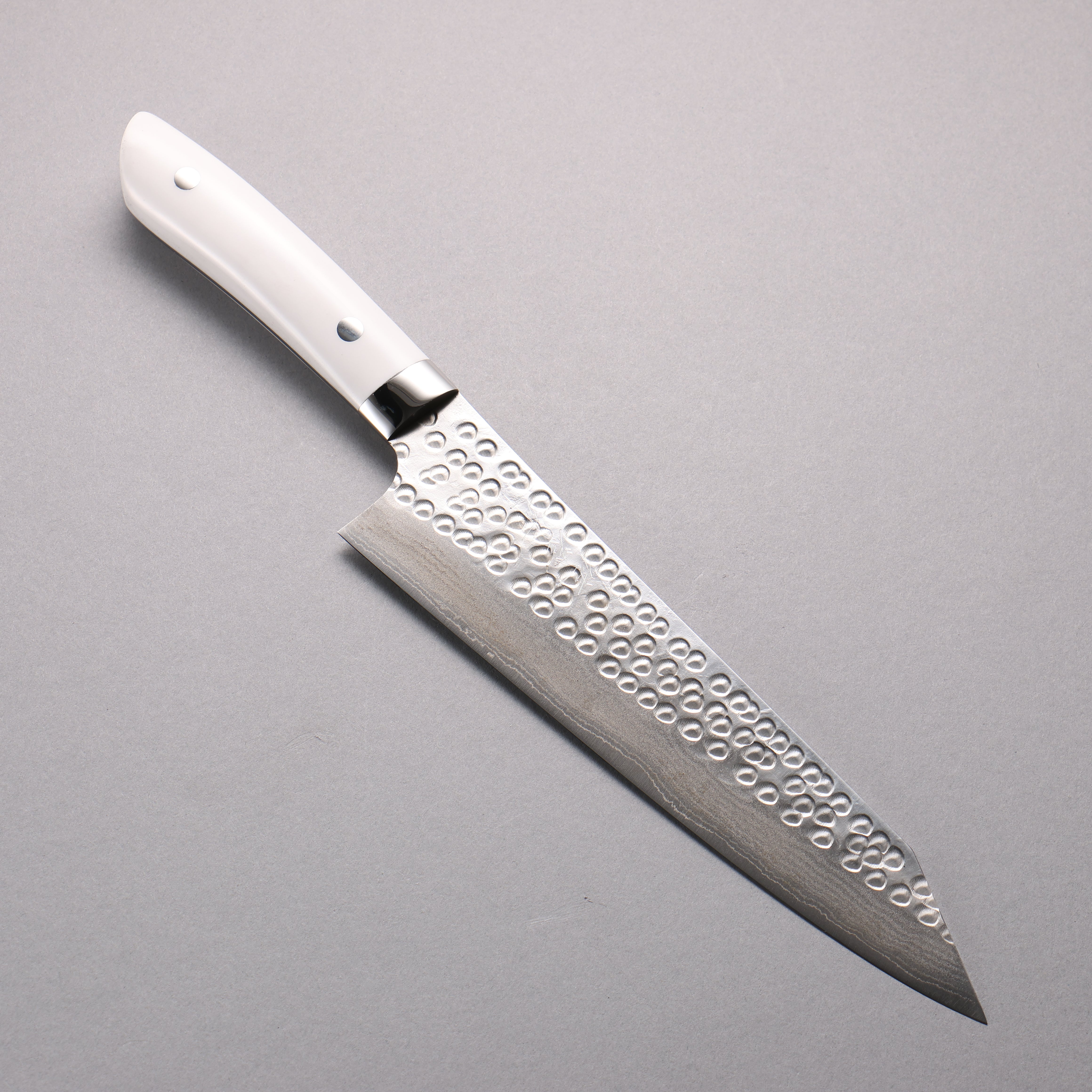 Takeshi Saji SRS13 Damascus Hammered(Maru) Kiritsuke Gyuto 210mm White Corian Handle - Seisuke Knife
