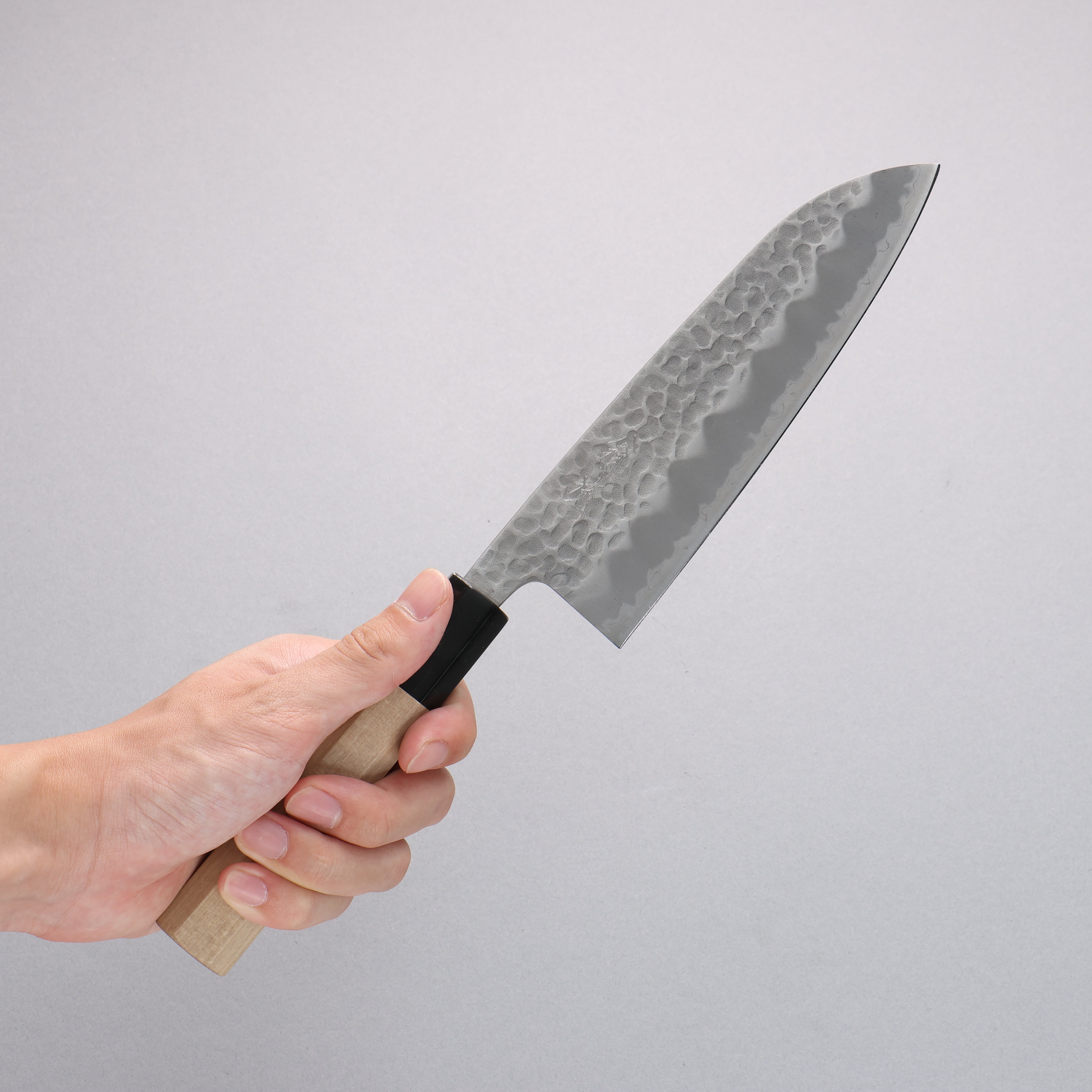 Oul Blue Super Hammered Santoku 165mm Magnolia Handle - Seisuke Knife