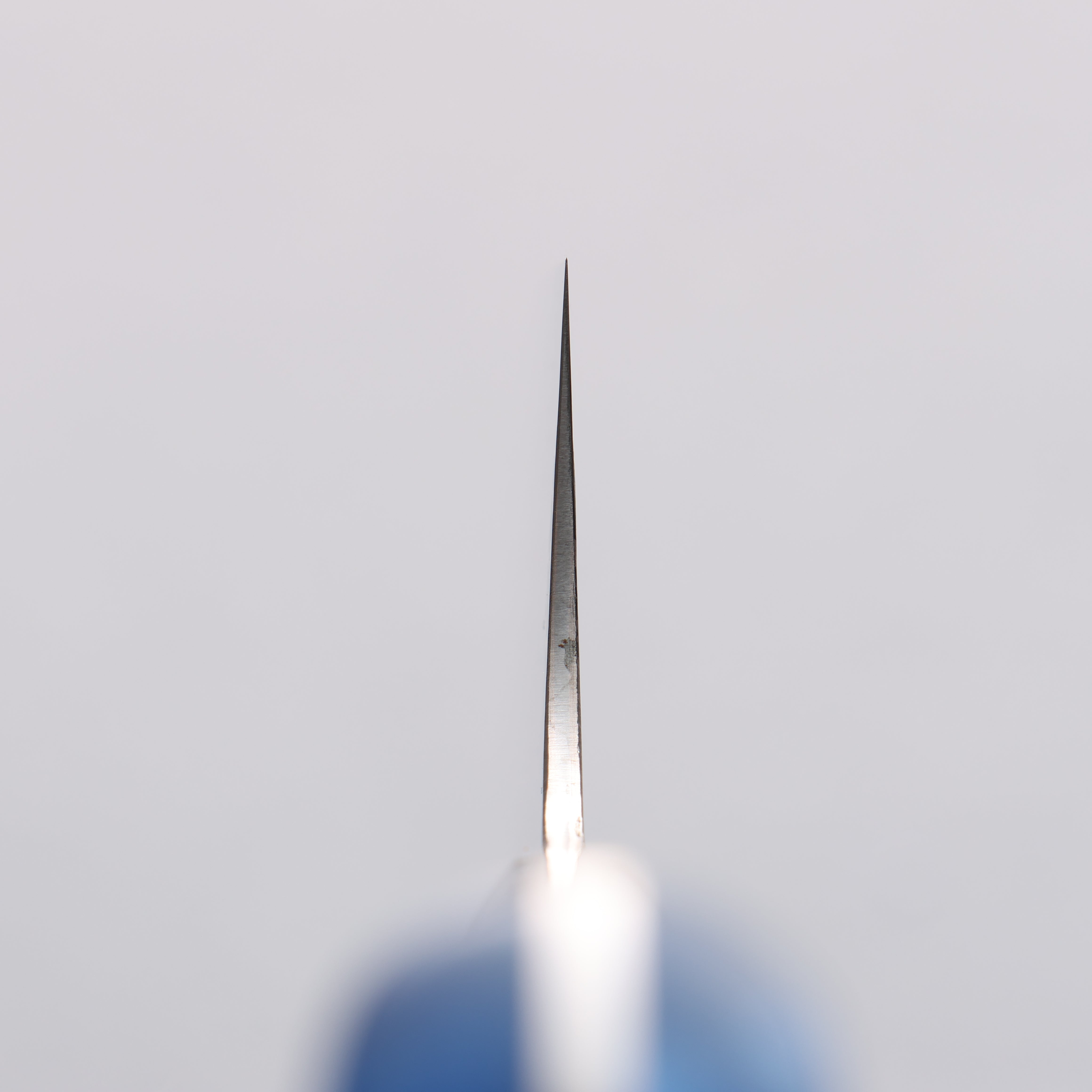 Takeshi Saji VG10w Colored Damascus Santoku 180mm Pine Cone and Blue Acrylic Handle - Seisuke Knife
