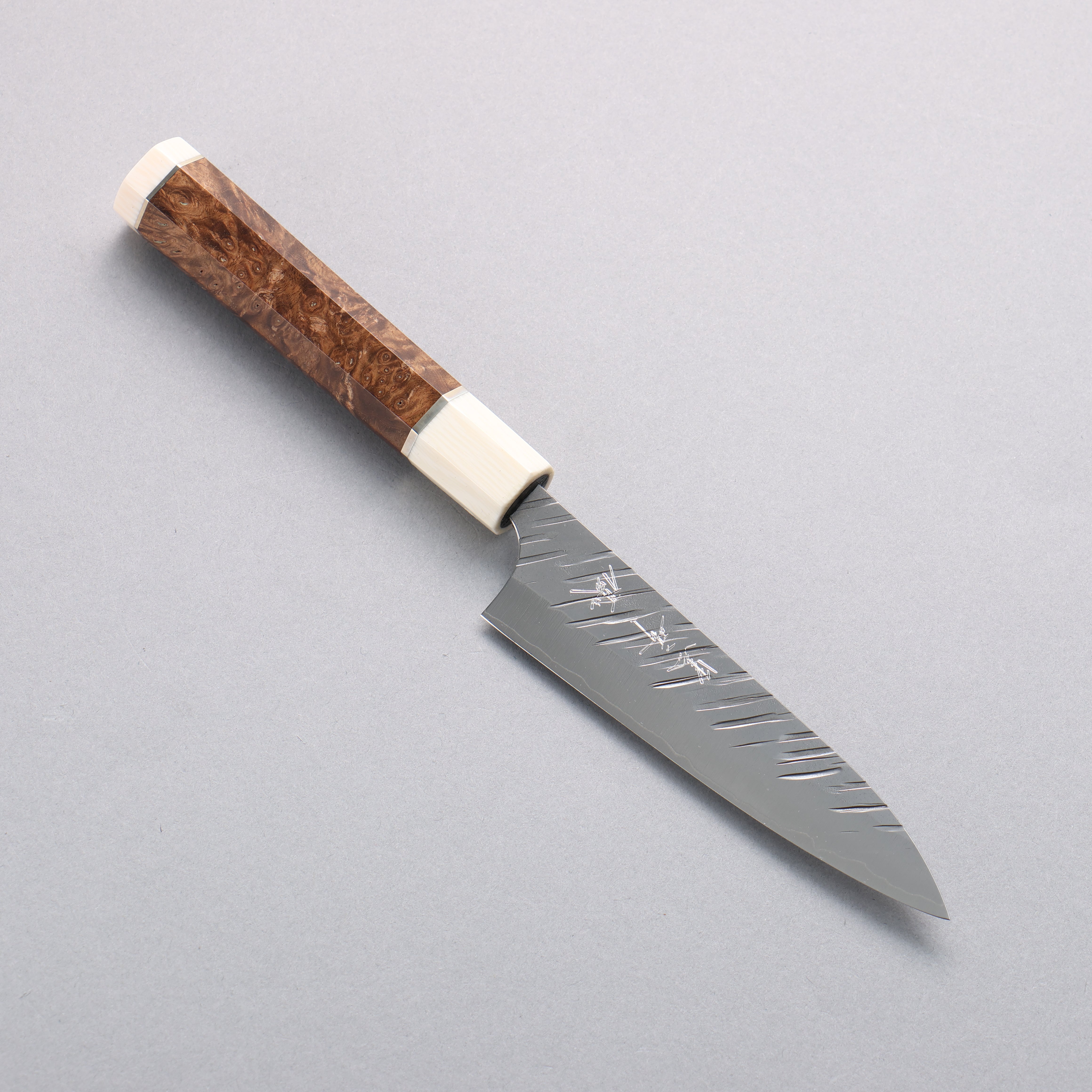 Yu Kurosaki Fujin SG2 Hammered Petty-Utility 120mm Chinese Quince (White Ferrule and End Cap) Handle - Seisuke Knife