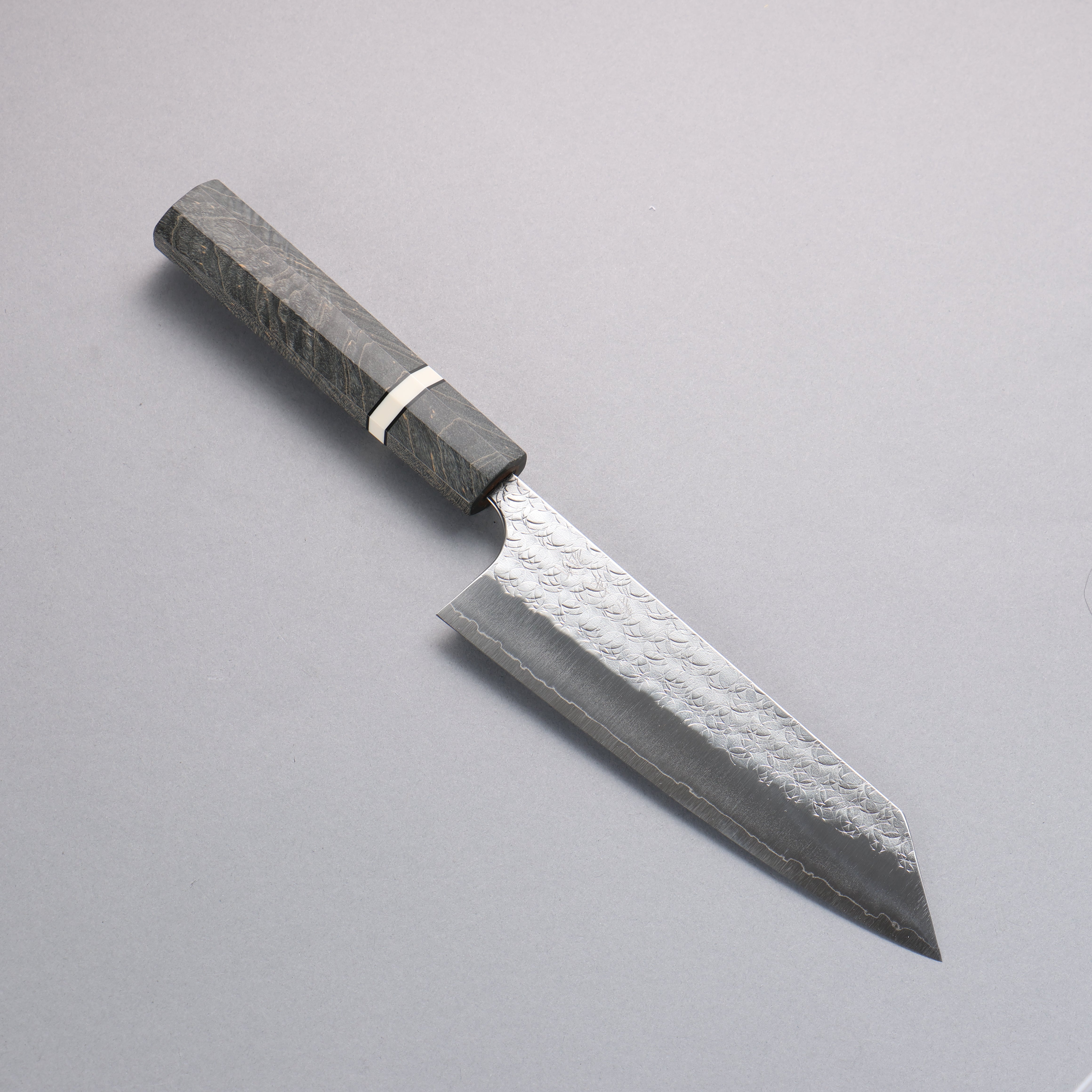 Yoshimi Kato Minamo SG2 Hammered Bunka 170mm Stabilized wood (With White ring) Handle - Seisuke Knife
