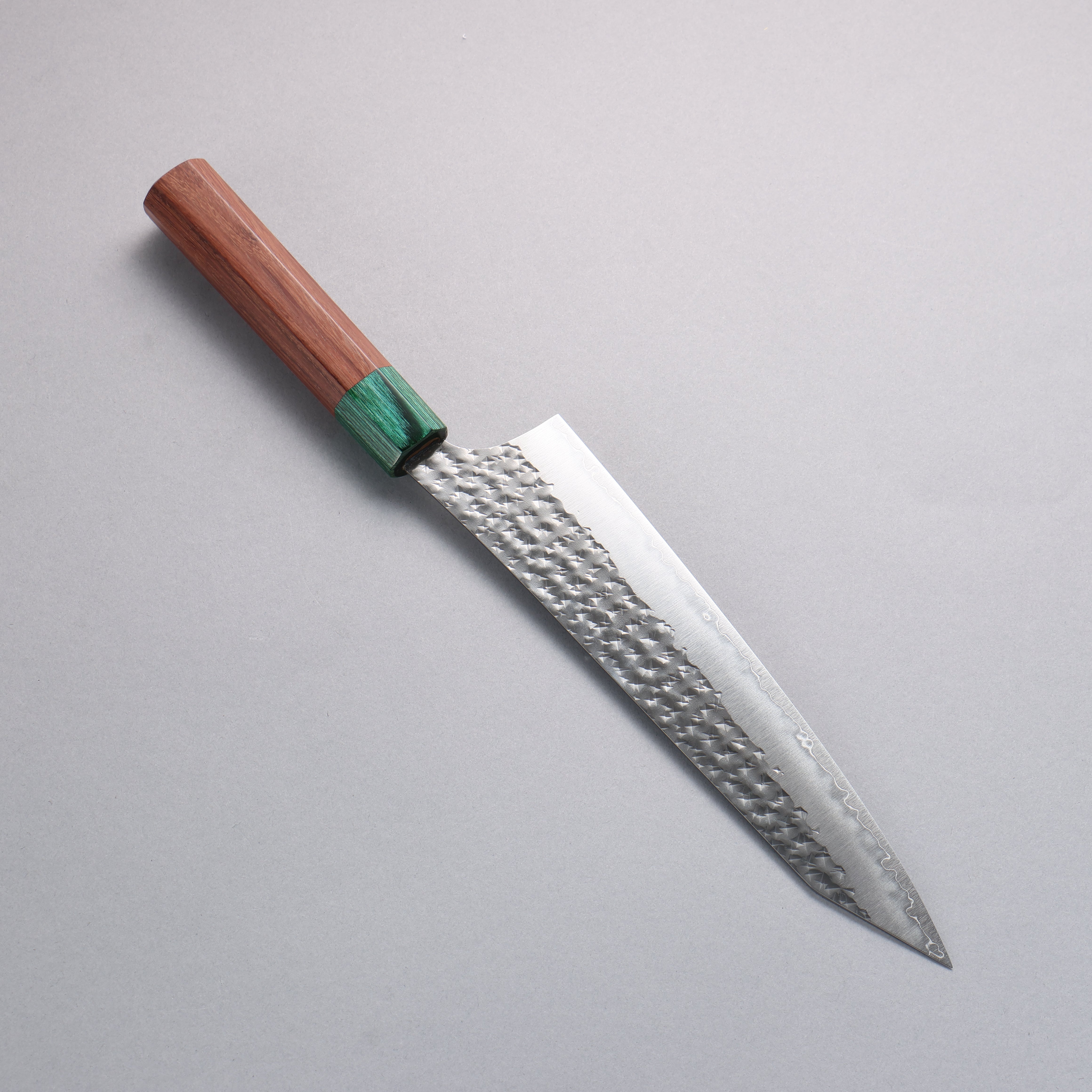 Yu Kurosaki Senko Ei SG2 Hammered Gyuto 210mm Rosewood (ferrule: Green Pakka wood) Handle - Seisuke Knife