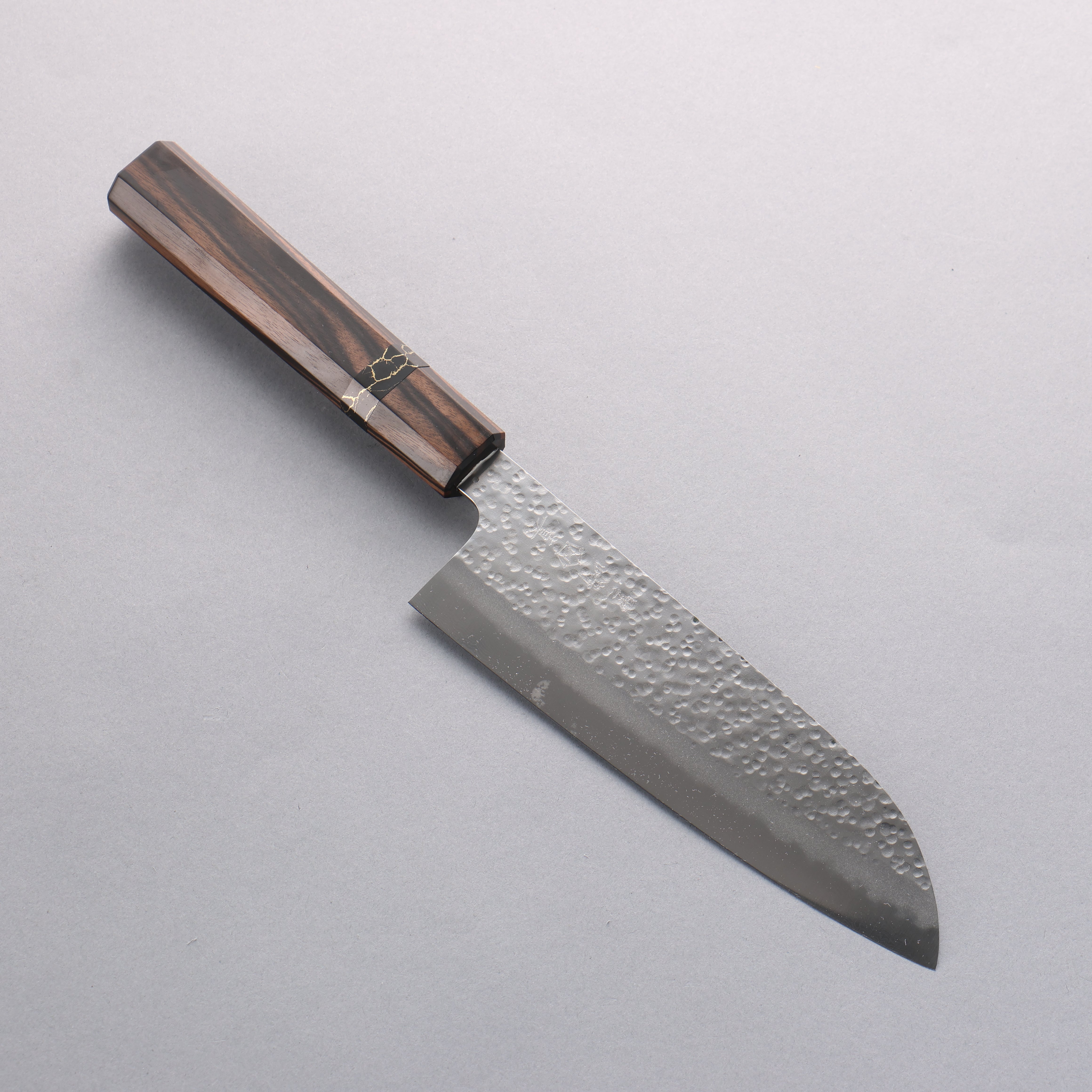 Makoto Kurosaki VG2 Coreless Hammered Santoku 170mm Black Turquoise & Ebony Wood Handle - Seisuke Knife