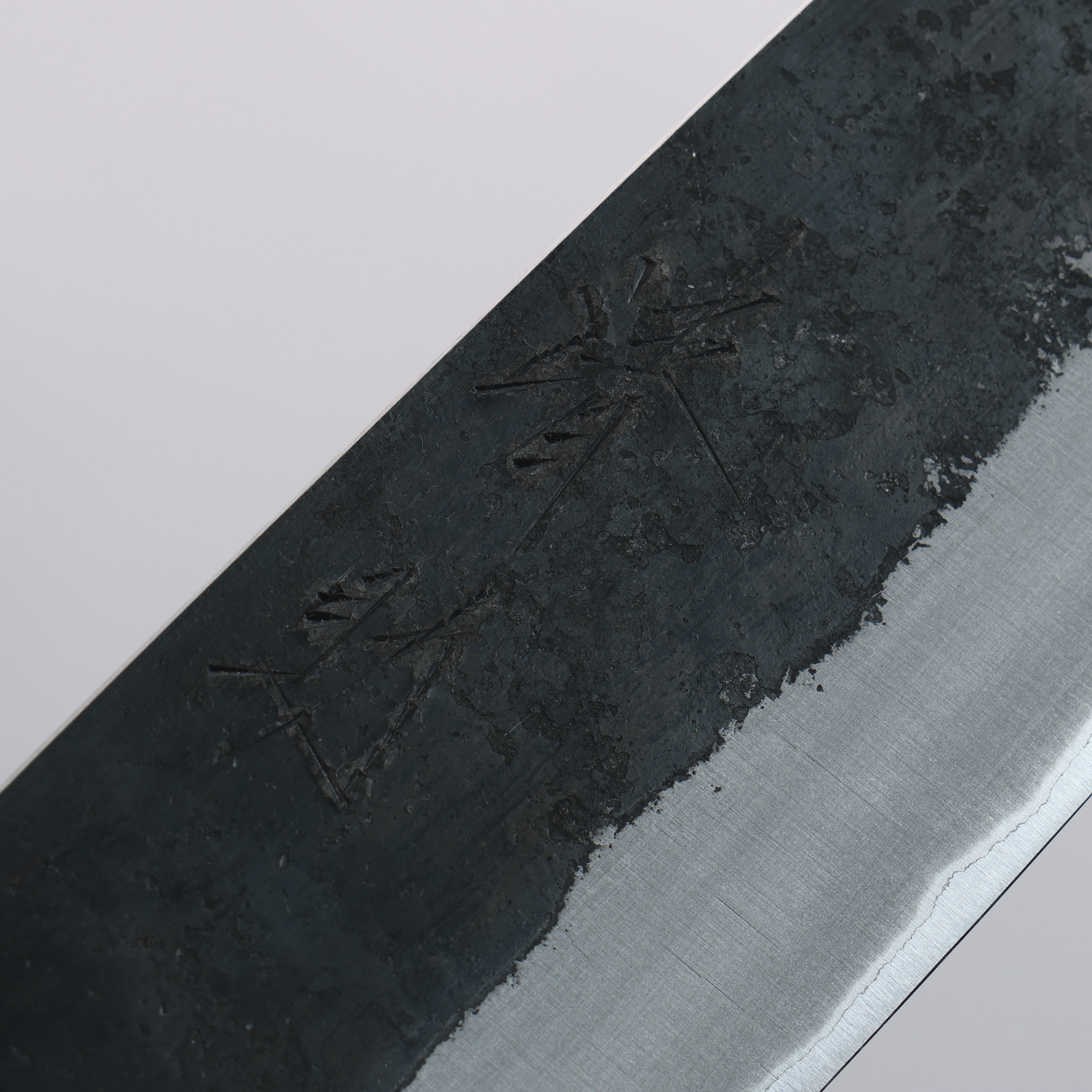 Seisuke Kurumi Blue Steel Kurouchi Bunka 180mm Walnut & Double Red Pakkawood Handle - Seisuke Knife