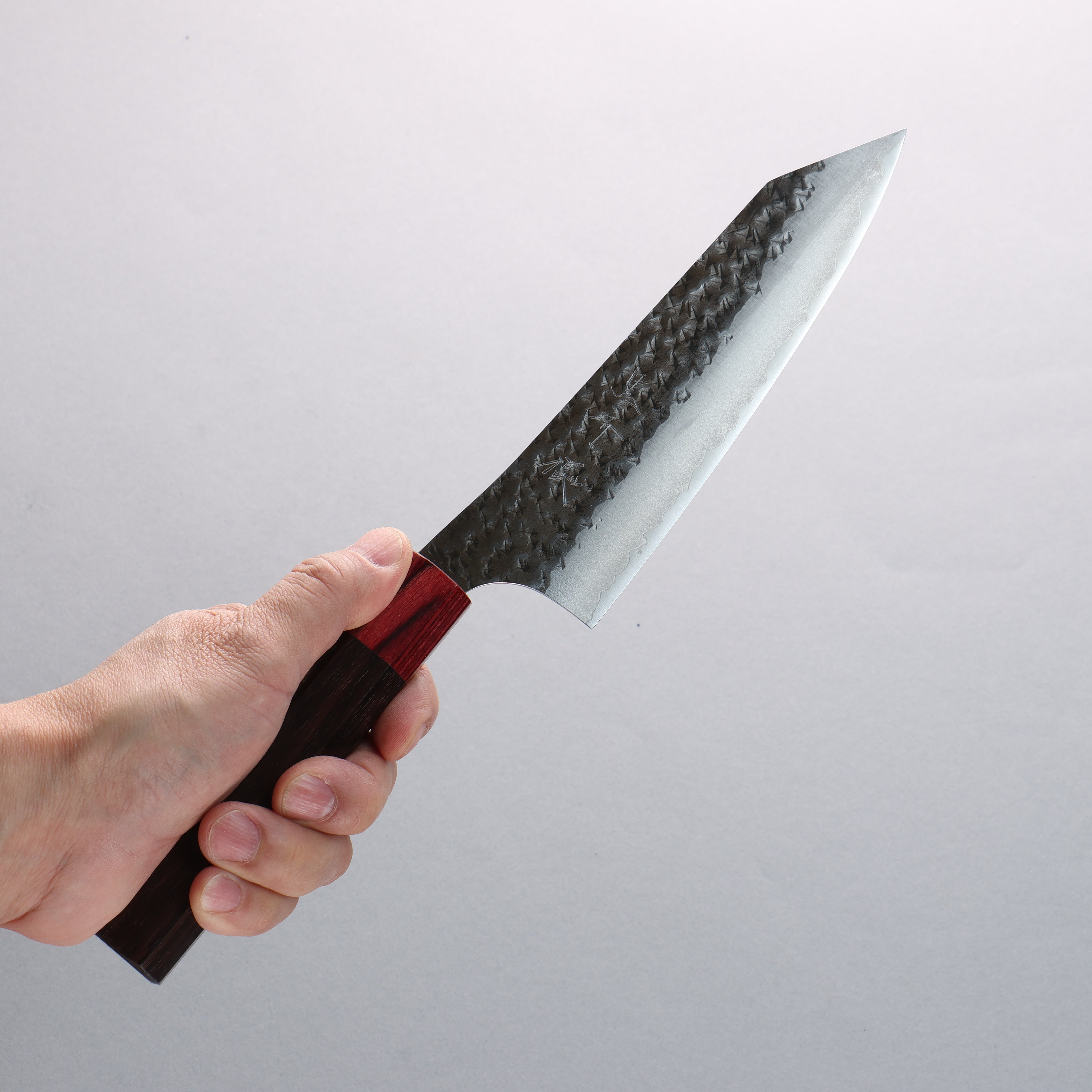 Yu Kurosaki Senko Ei Blue Super Hammered Kurouchi Bunka 170mm Shitan & Red Pakkawood Handle - Seisuke Knife