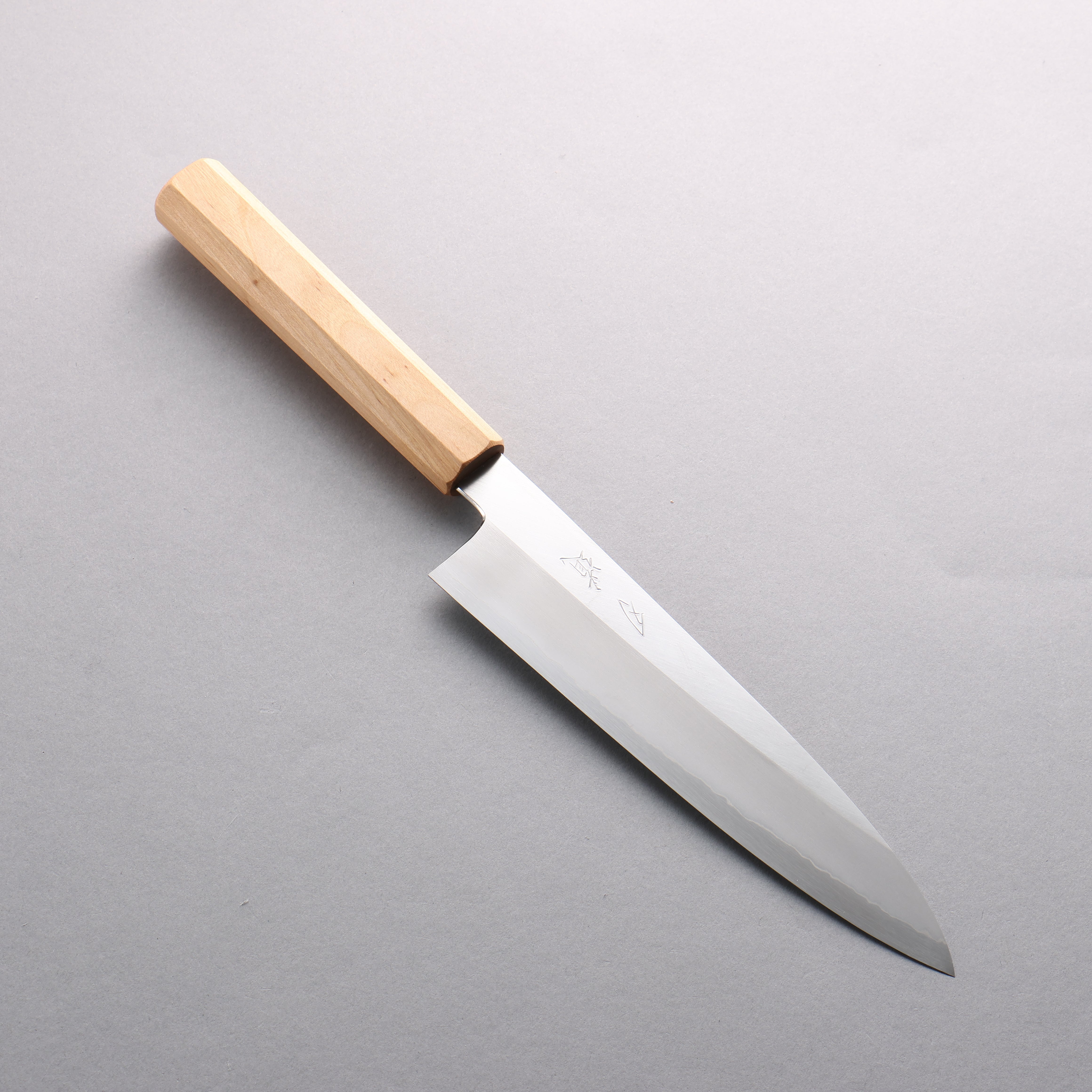 Hado Silver Steel No.3 Migaki Gyuto 210mm Cherry Handle - Seisuke Knife