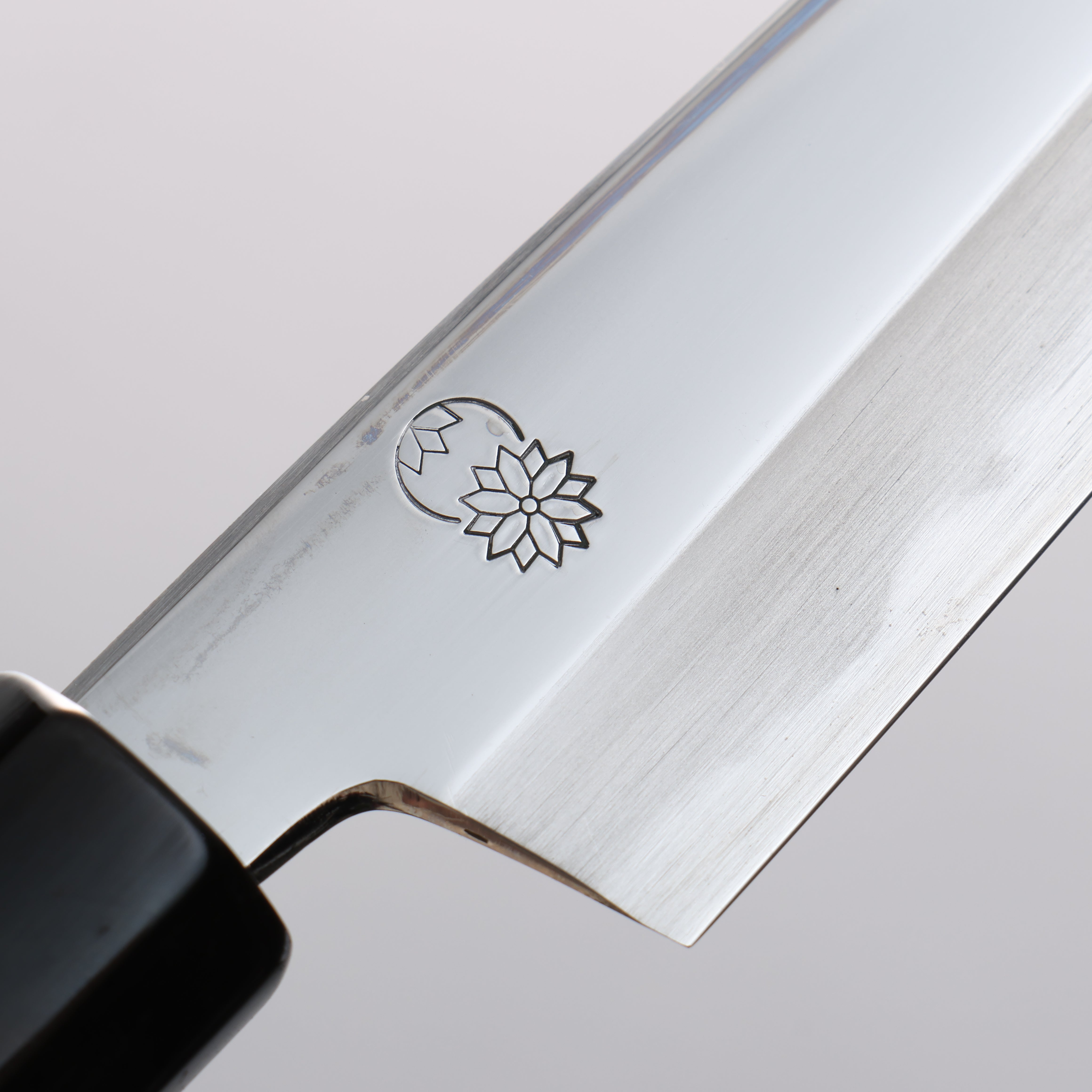 Choyo White Steel Migaki Kiritsuke Petty-Utility 135mm Magnolia Handle - Seisuke Knife