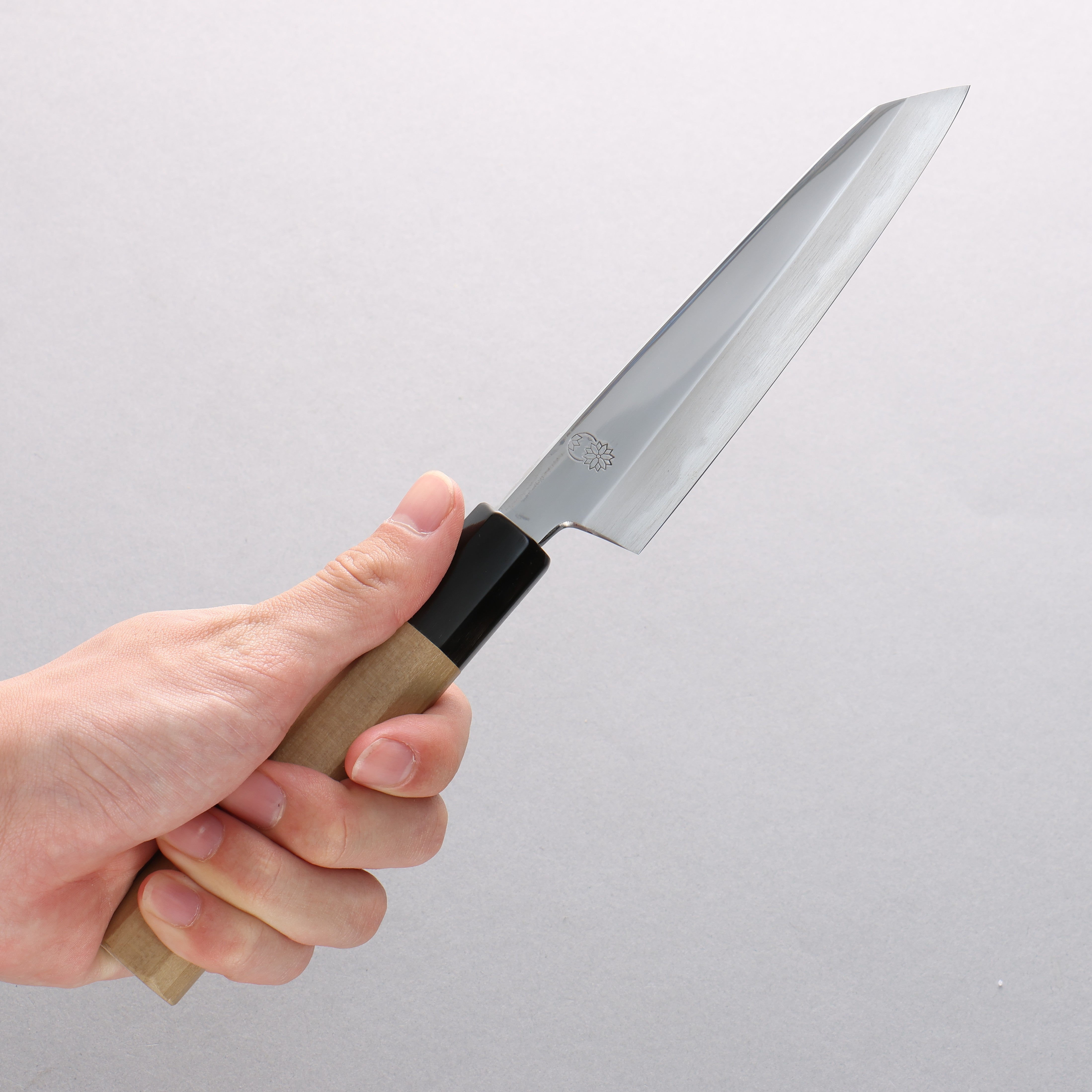 Choyo White Steel Migaki Kiritsuke Petty-Utility 135mm Magnolia Handle - Seisuke Knife