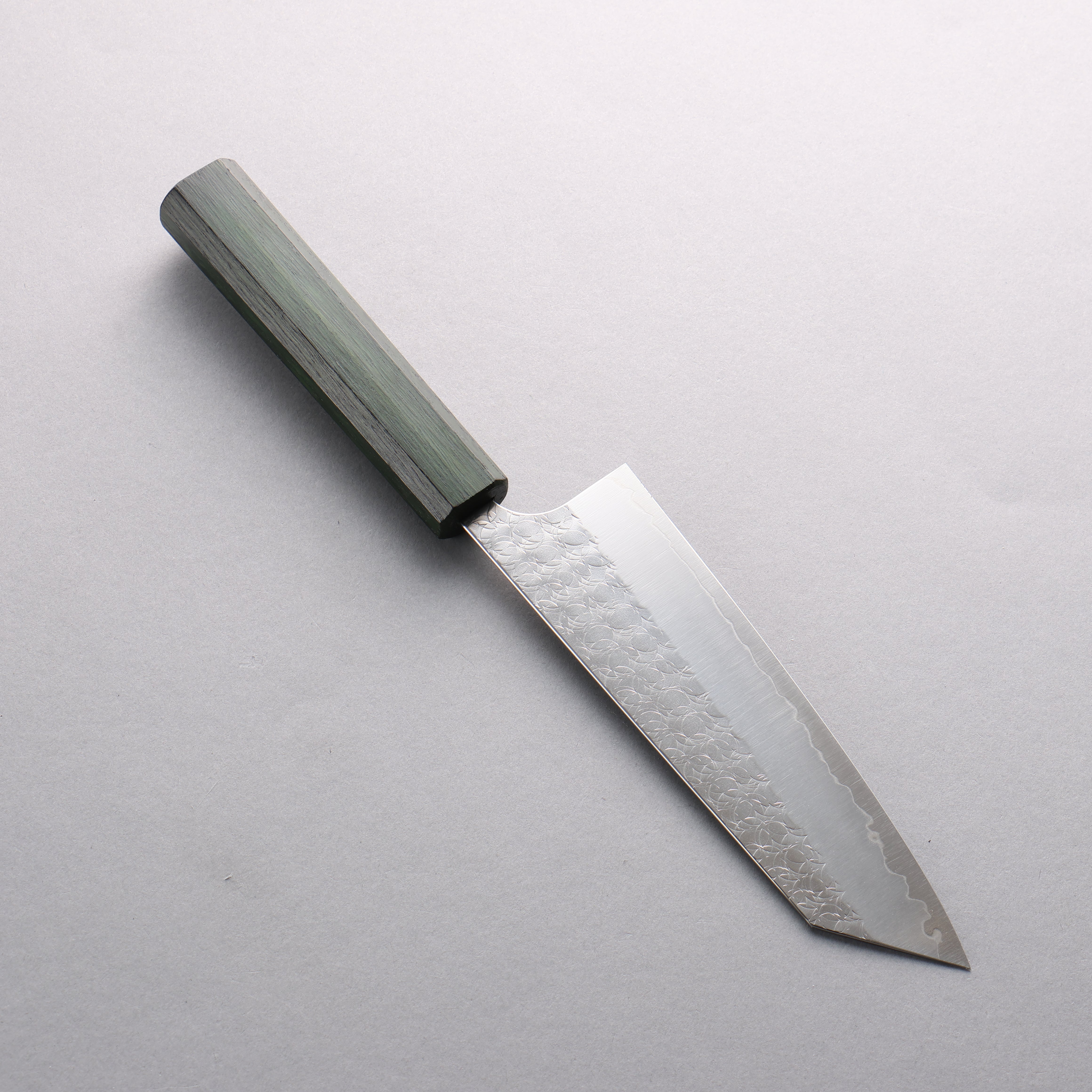 Yoshimi Kato Minamo SG2 Hammered Bunka 170mm Oak (Green laquered) Handle - Seisuke Knife