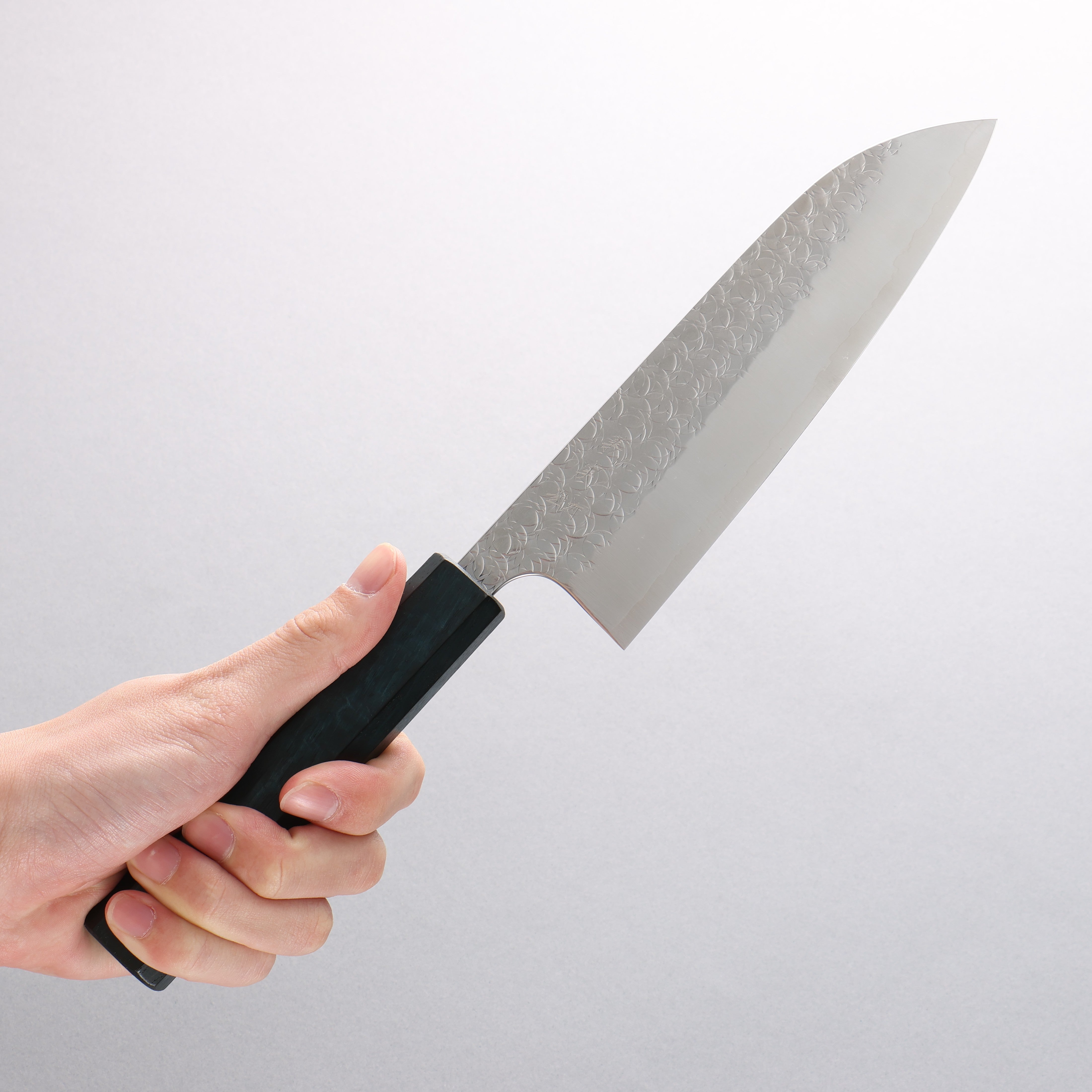 Yoshimi Kato Minamo SG2 Hammered Santoku 170mm Oak (Indigo Dyed) Handle - Seisuke Knife