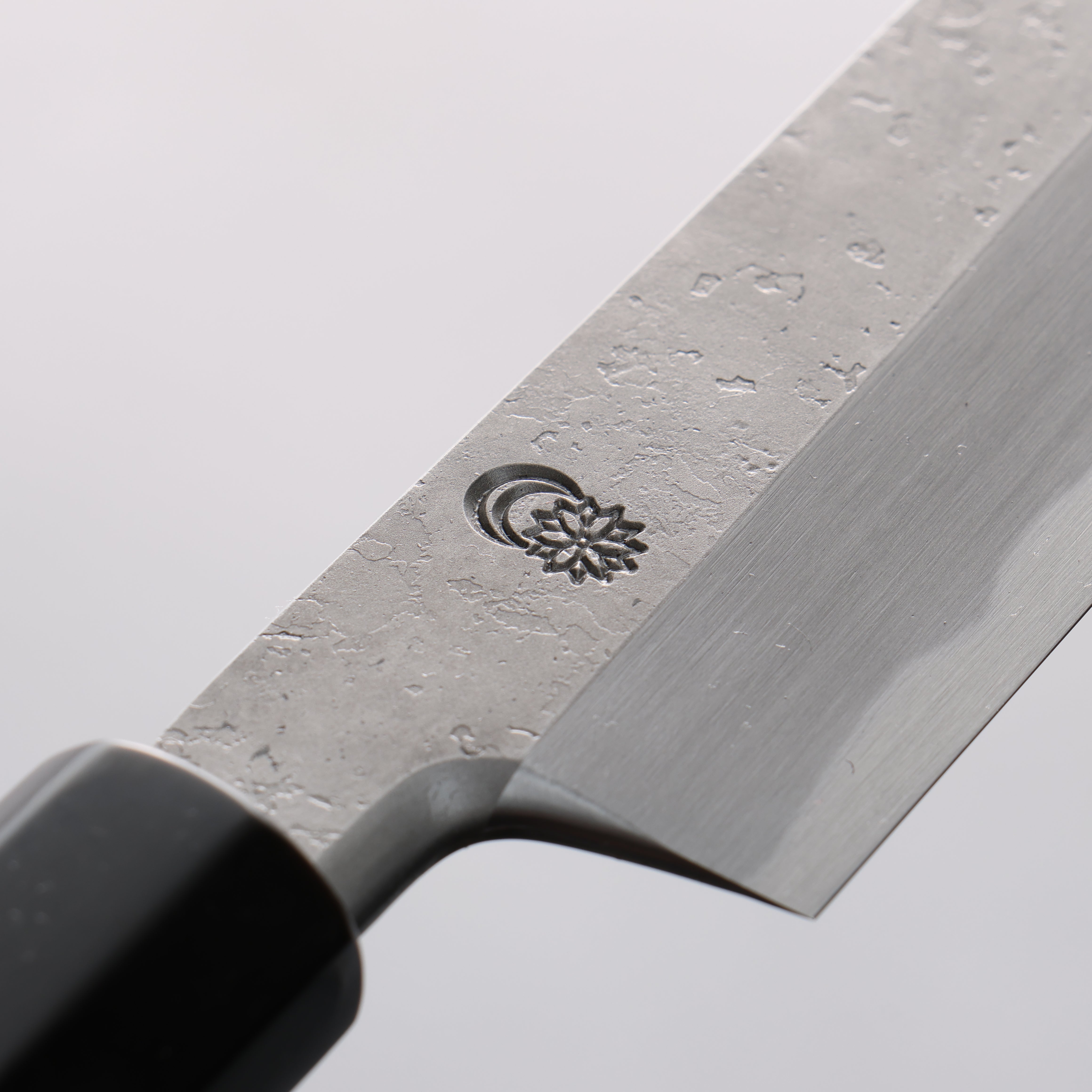 Kikuzuki White Steel No.2 Nashiji Kiritsuke Yanagiba 300mm Magnolia Handle - Seisuke Knife