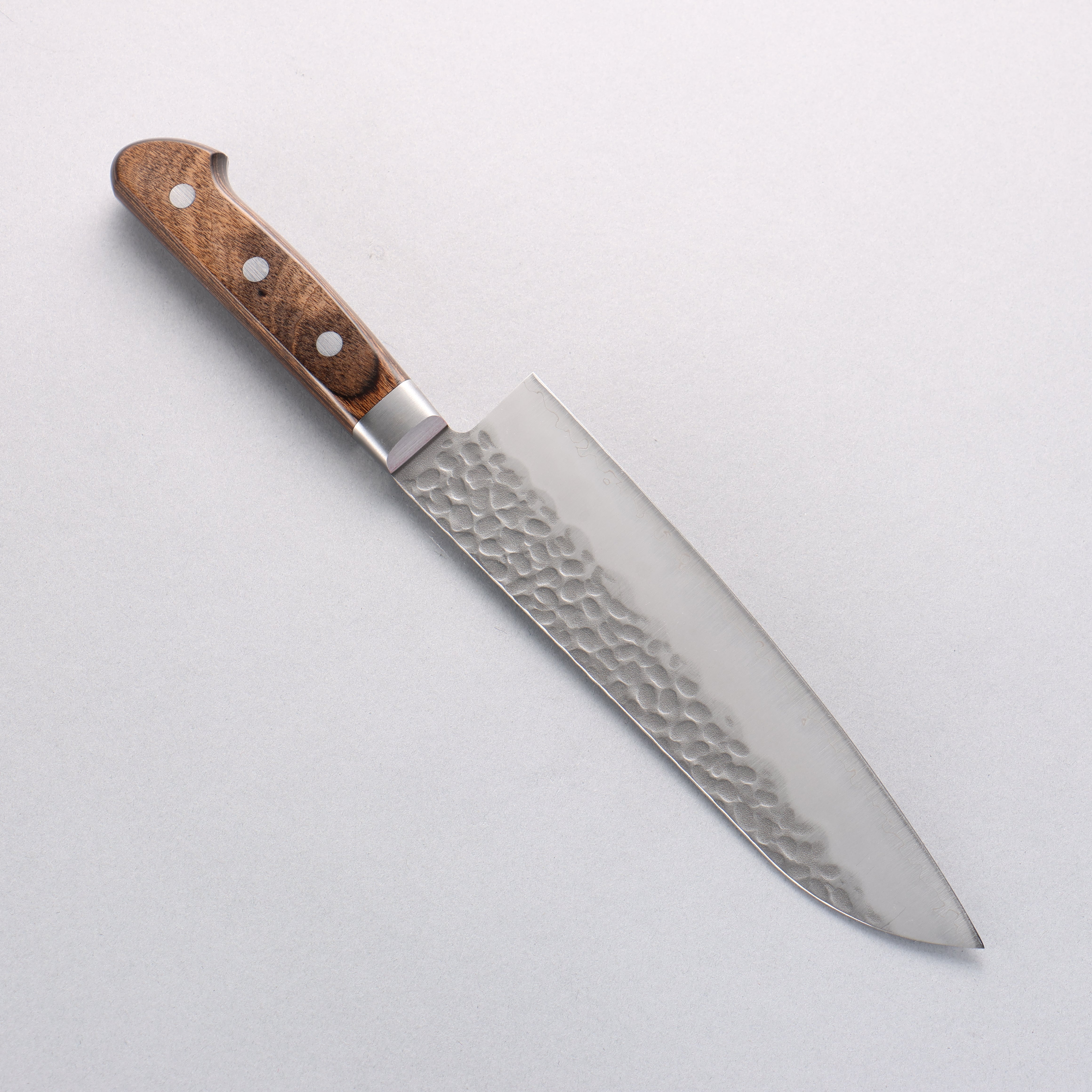 Seisuke AUS8 Hammered Santoku 180mm Brown Pakkawood Handle - Seisuke Knife
