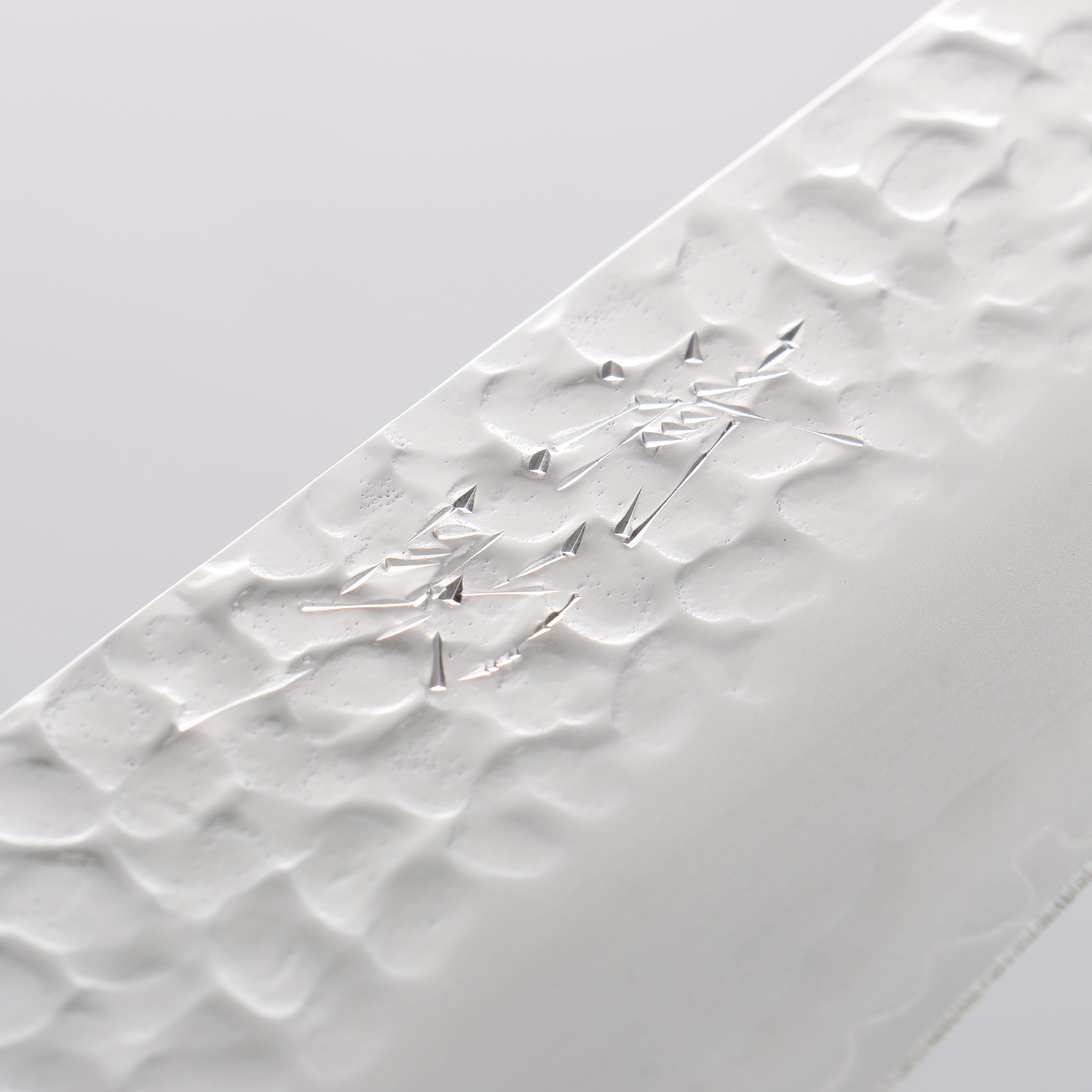 Seisuke Aotsuchi AUS10 Hammered Kiritsuke Santoku 195mm Navy Pakkawood Handle with Sheath - Seisuke Knife