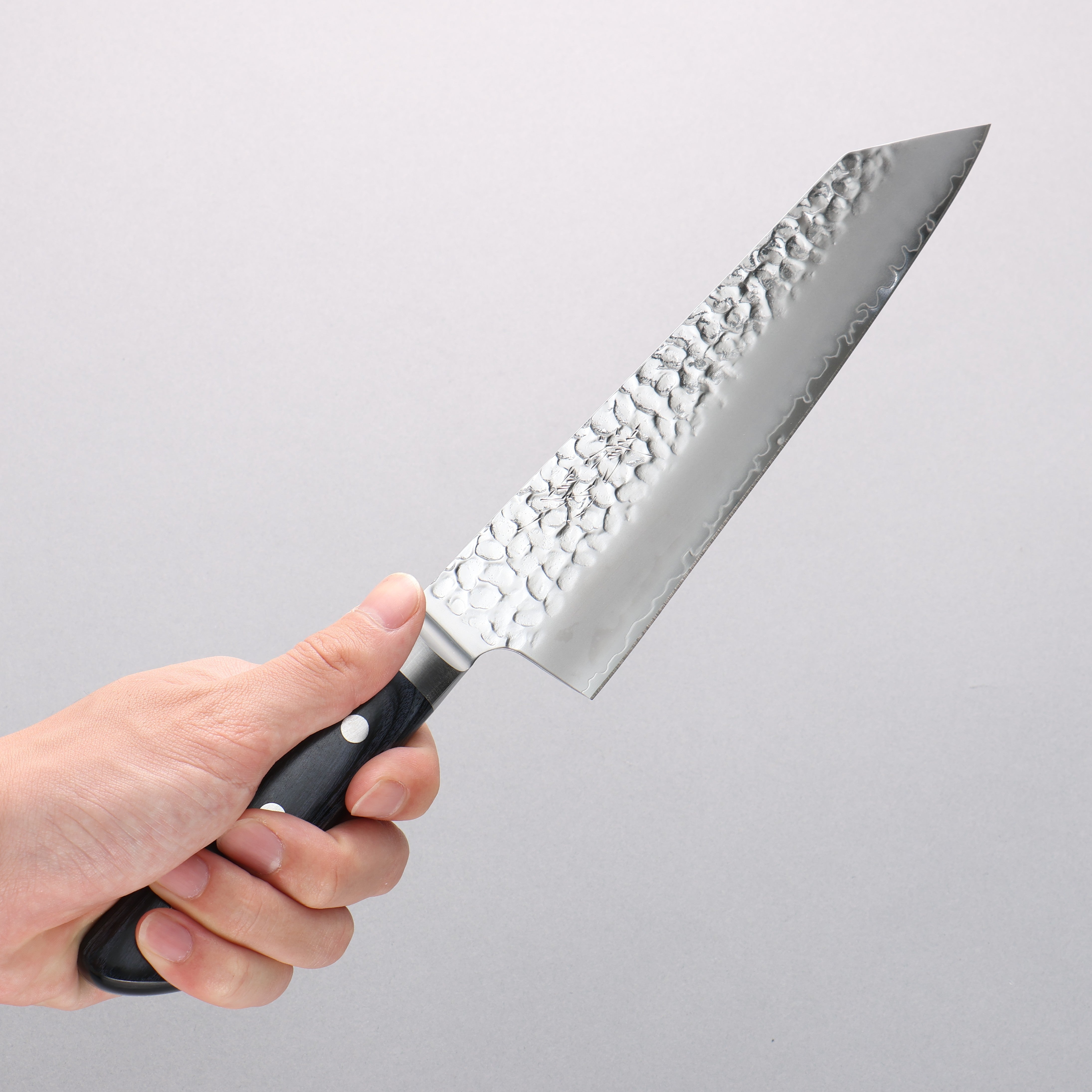 Seisuke Aotsuchi AUS10 Hammered Kiritsuke Santoku 195mm Navy Pakkawood Handle with Sheath - Seisuke Knife