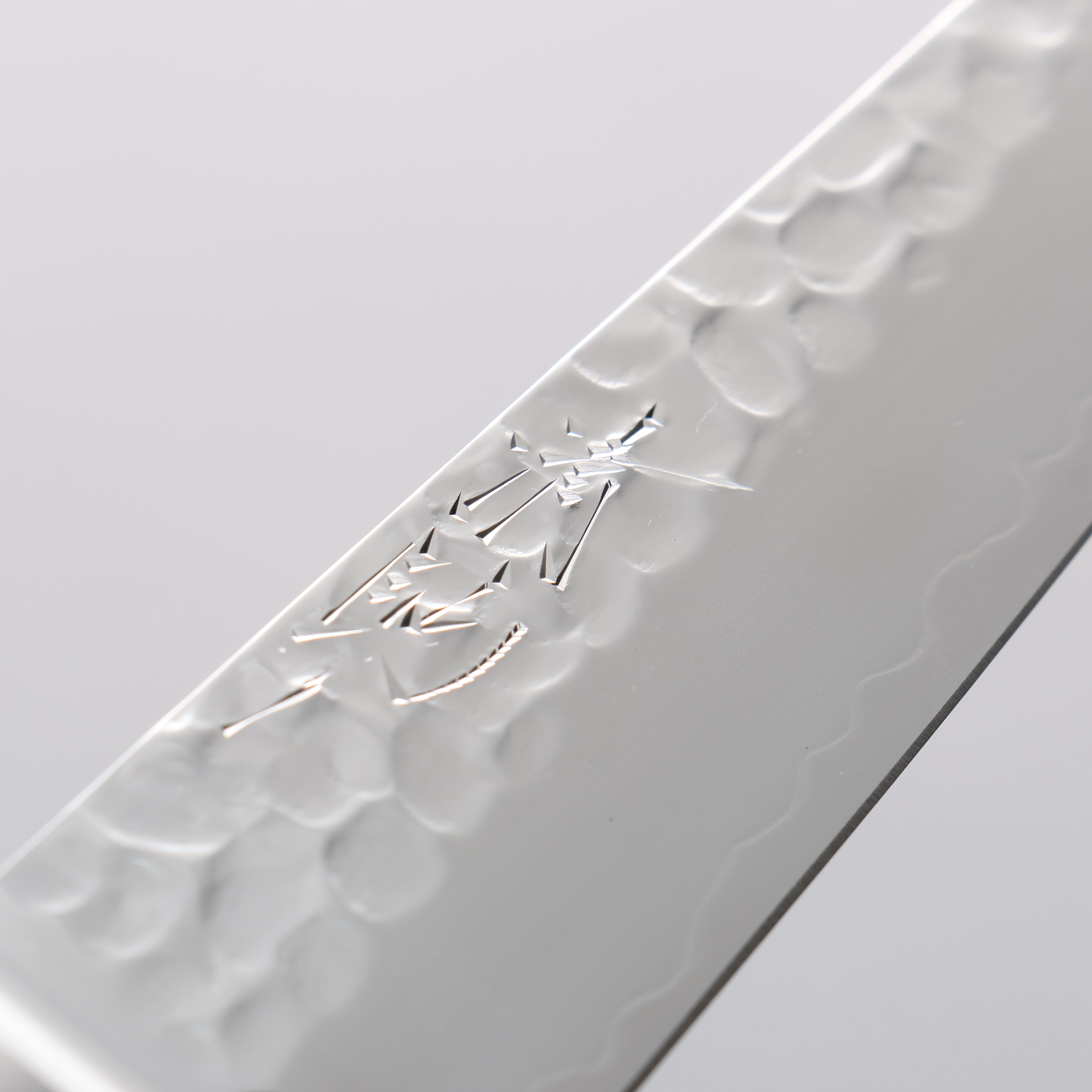 Seisuke Aotsuchi AUS10 Hammered Kiritsuke Petty-Utility 145mm Navy Blue Pakkawood Handle - Seisuke Knife