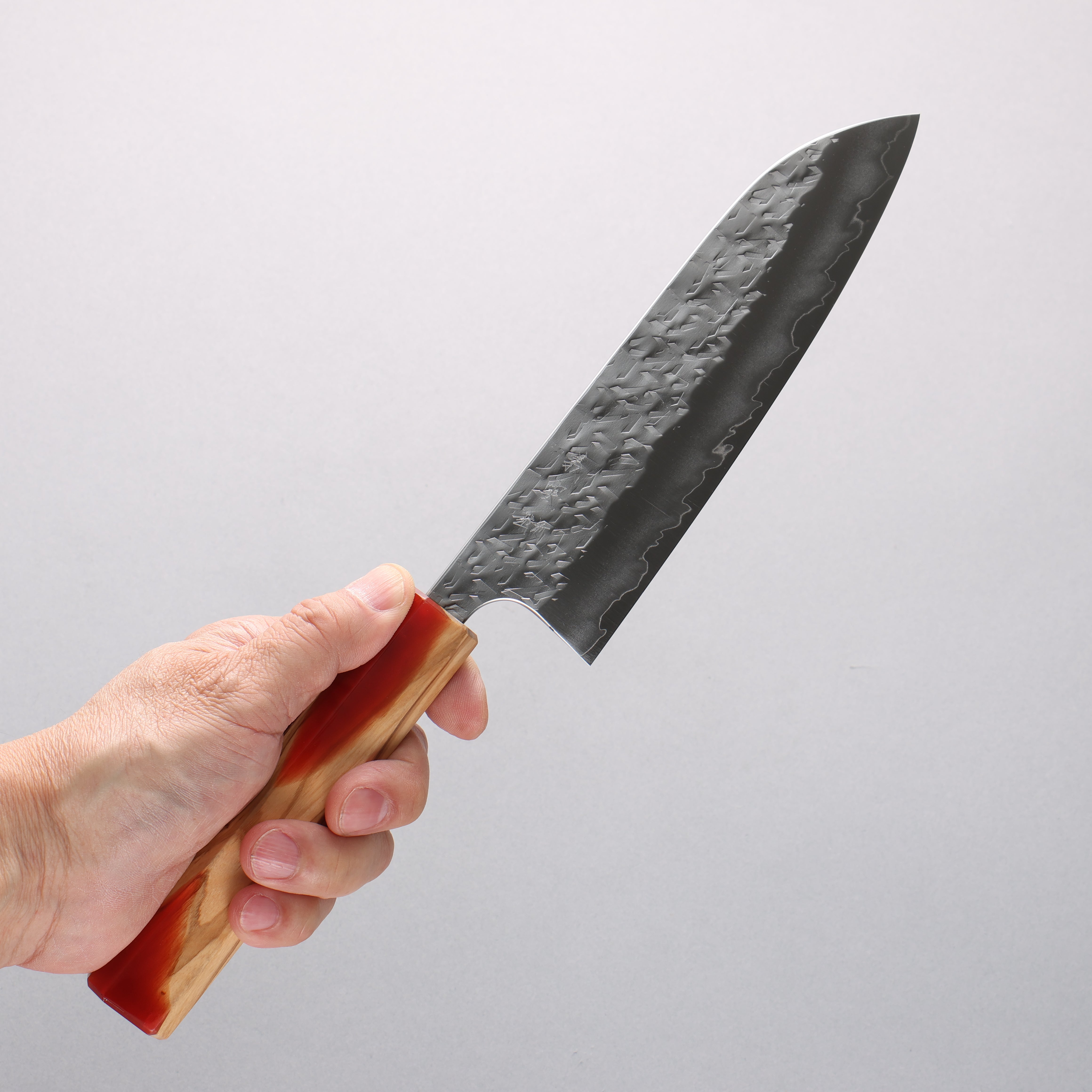 Yoshimi Kato Hyo SG2 Hammered Santoku 170mm Olive Tree and Red Resin Handle - Seisuke Knife