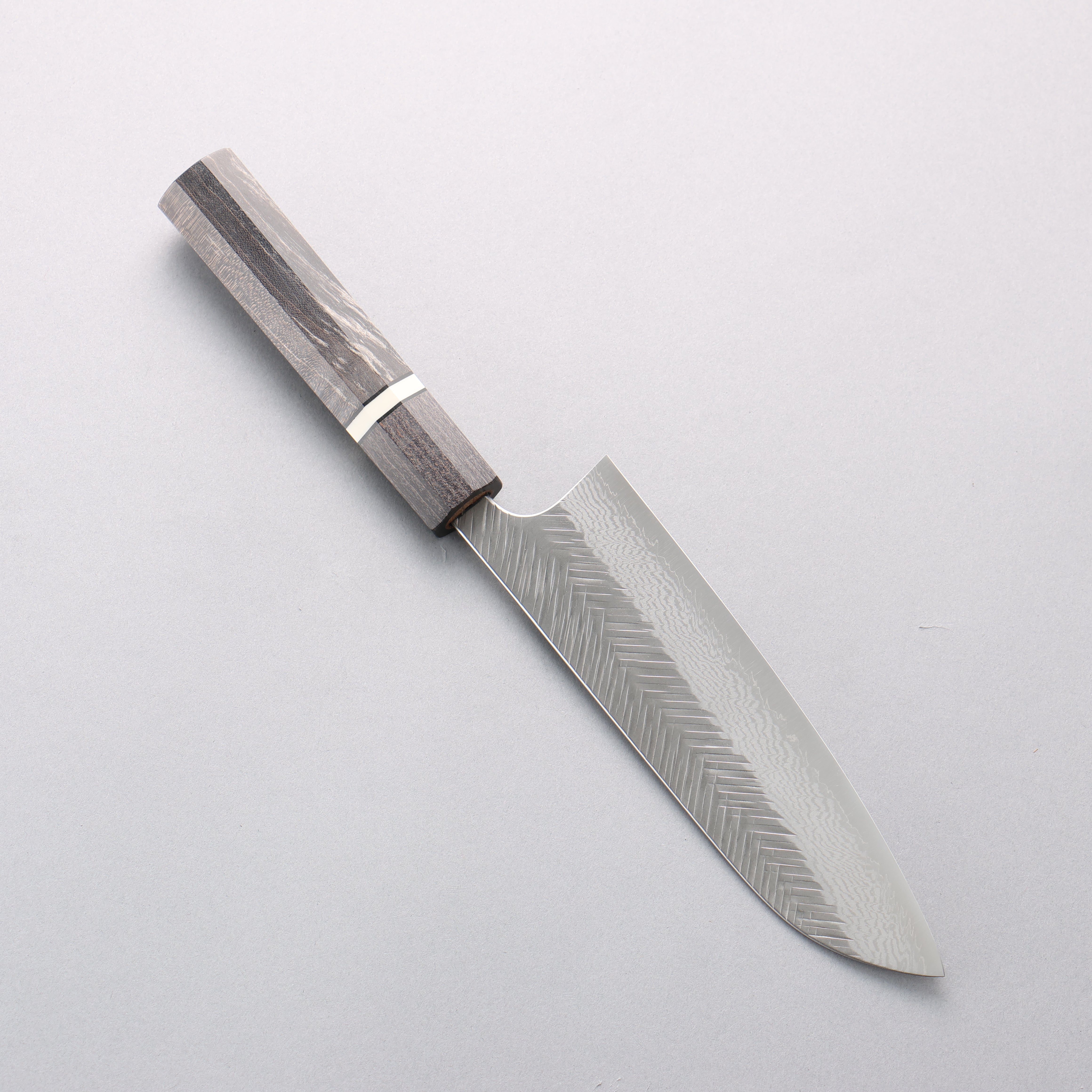 Yoshimi Kato VG10 Damascus Hammered (Narrow V) Santoku 170mm Gray Stabilized Wood (White Ring) Handle - Seisuke Knife