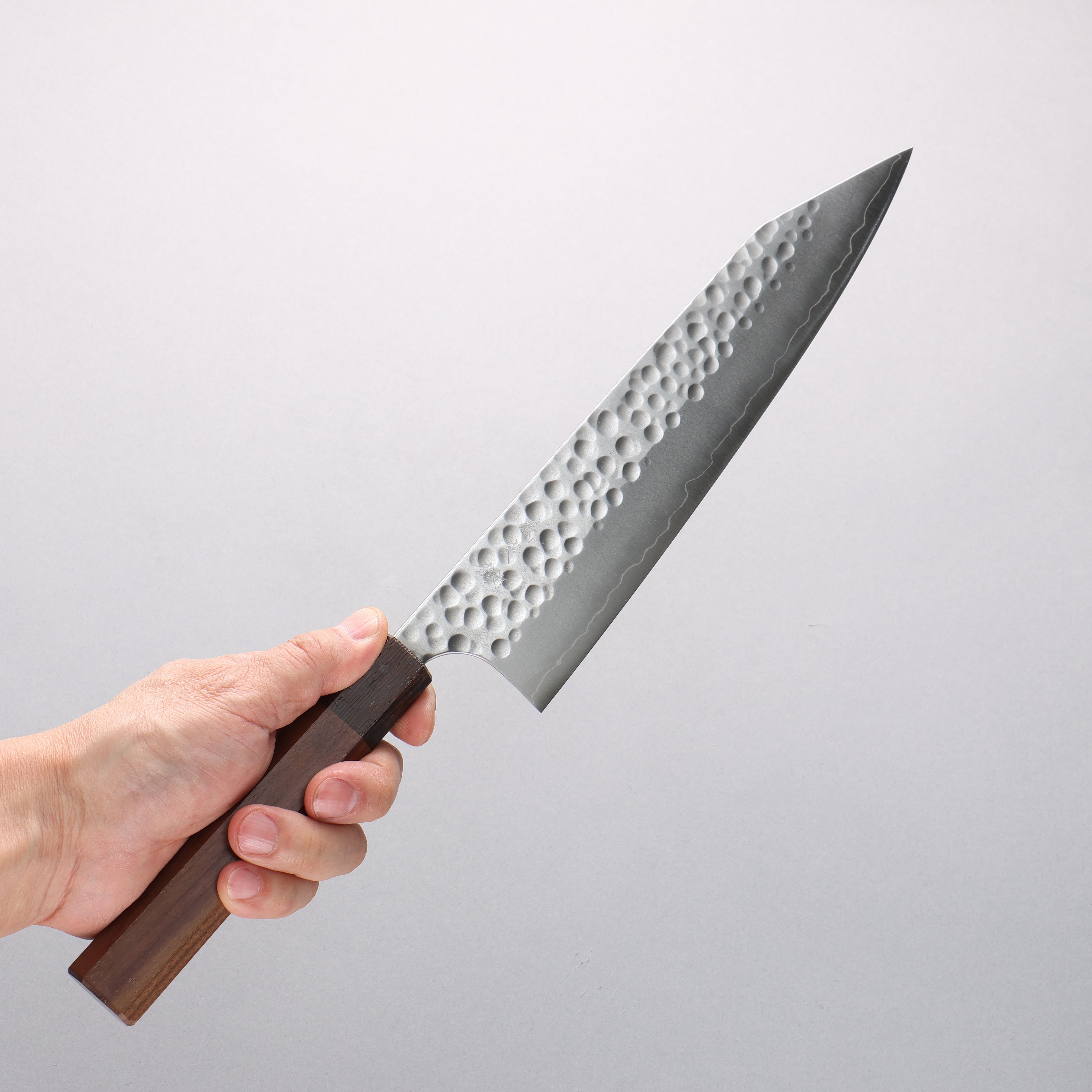 Yoshimi Kato Silver Steel No.3 Maru Hammered Migaki Finished Kiritsuke Gyuto 240mm Walnut & Wenge Handle - Seisuke Knife