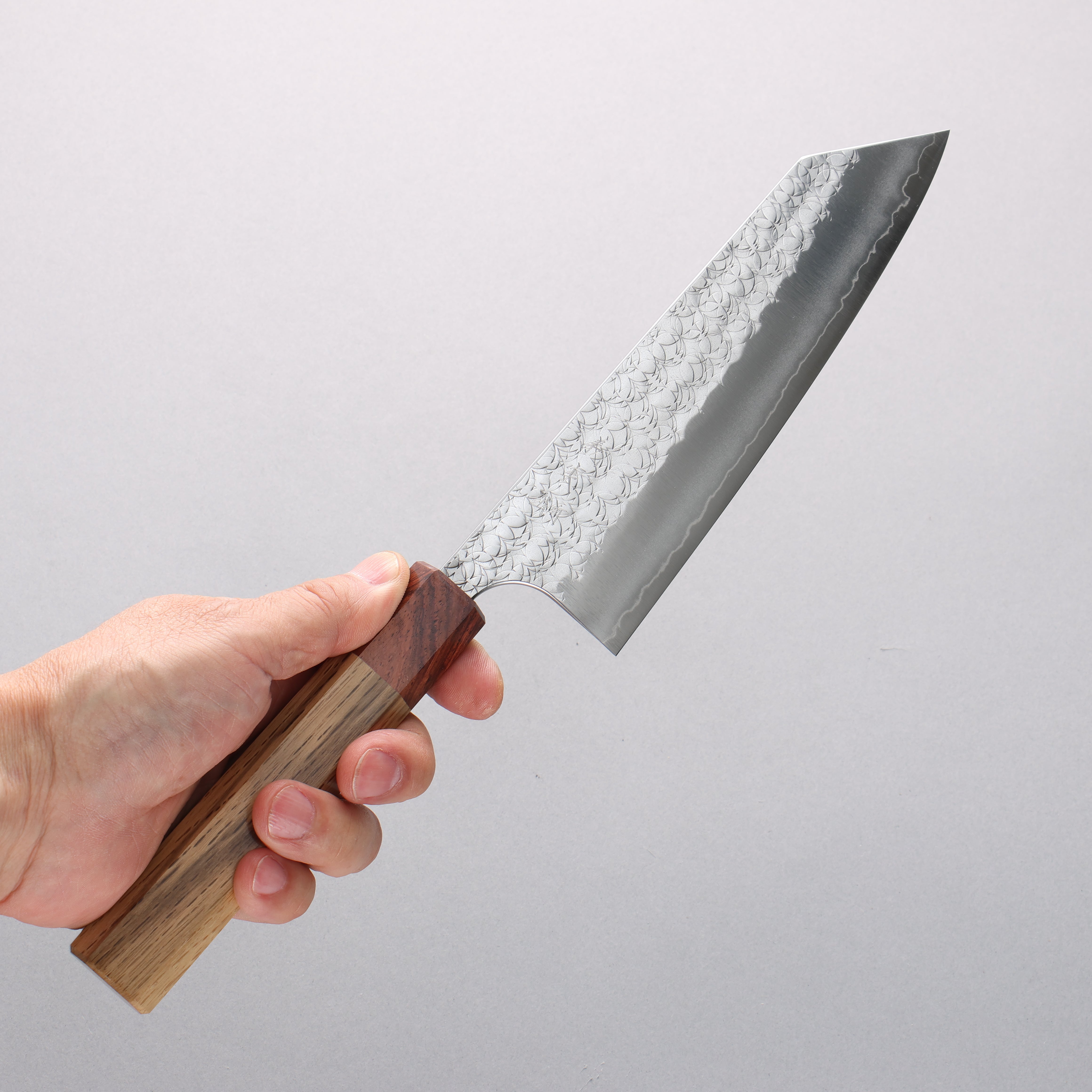 Yoshimi Kato Minamo SG2 Hammered Bunka 170mm Oak & Rosewood Handle - Seisuke Knife